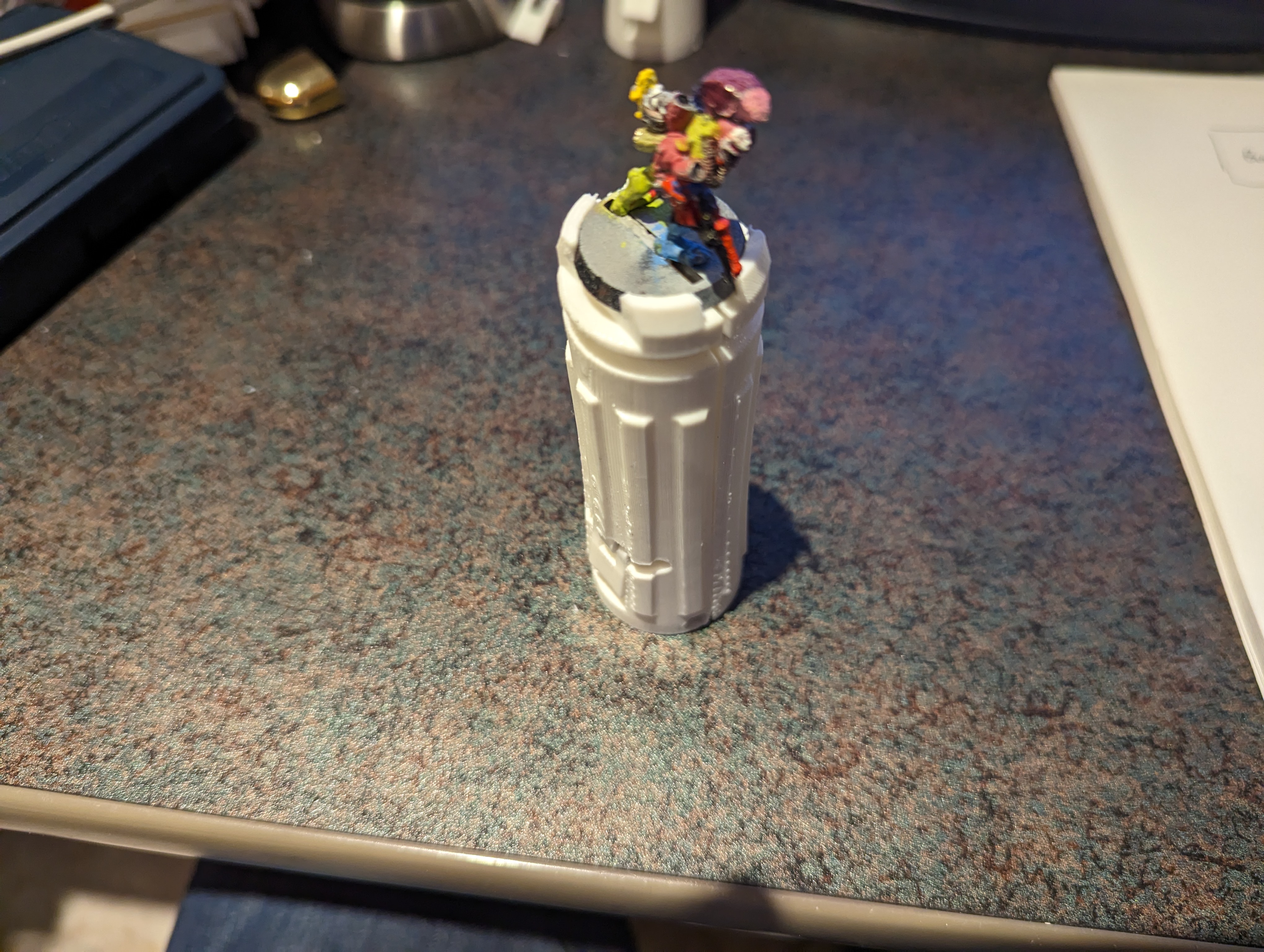 Minimalist Painting Handle Holder for 25mm Round Base's (latch locking)