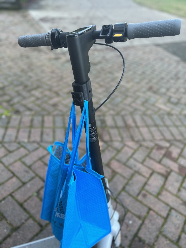 E-Scooter Bag Hook with AirTag Compartment - Fits Segway Ninebot