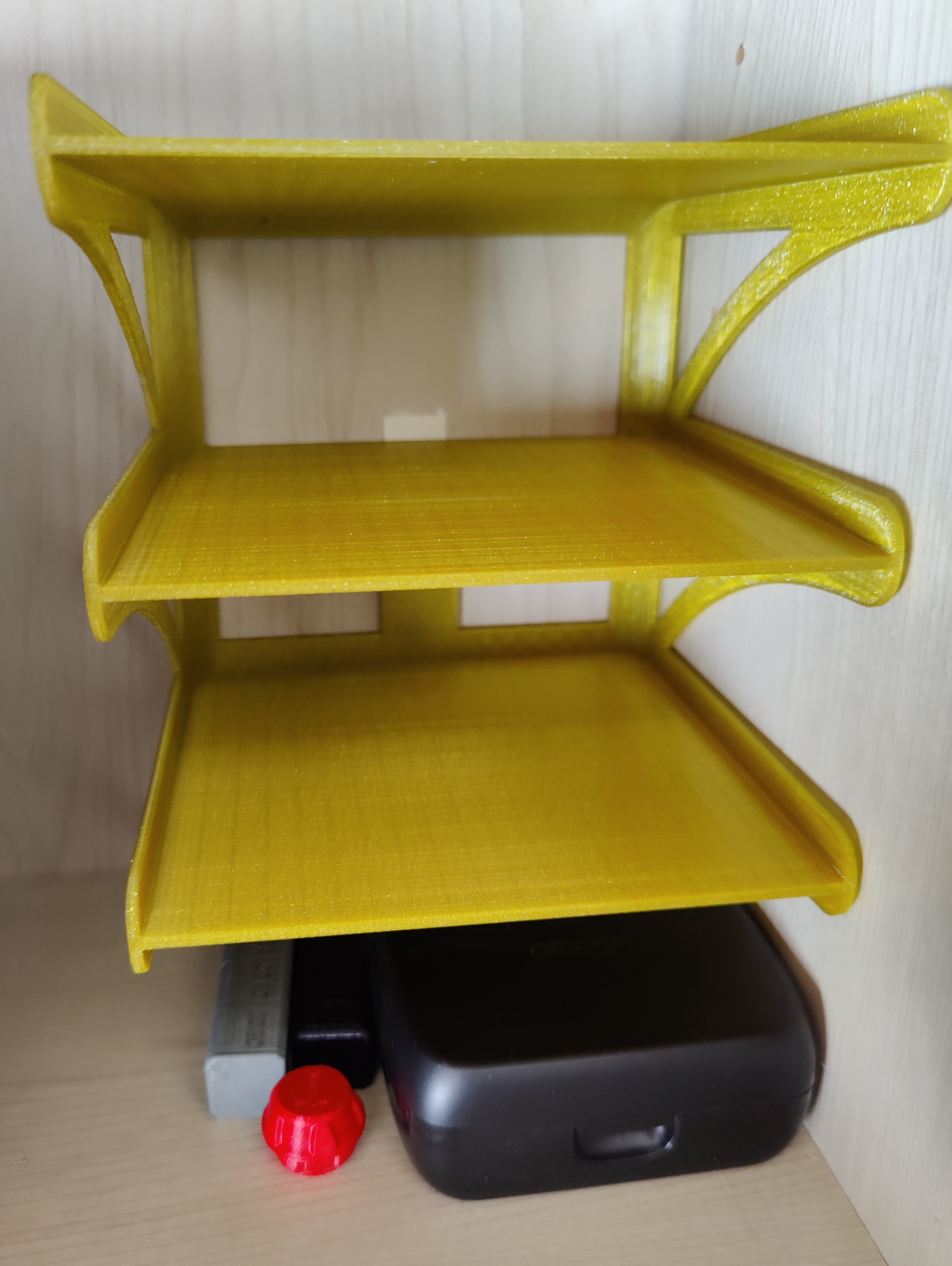 Kleines Regal zum Kleben mit Powerstrips/ Small shelf for sticking with Powerstrips