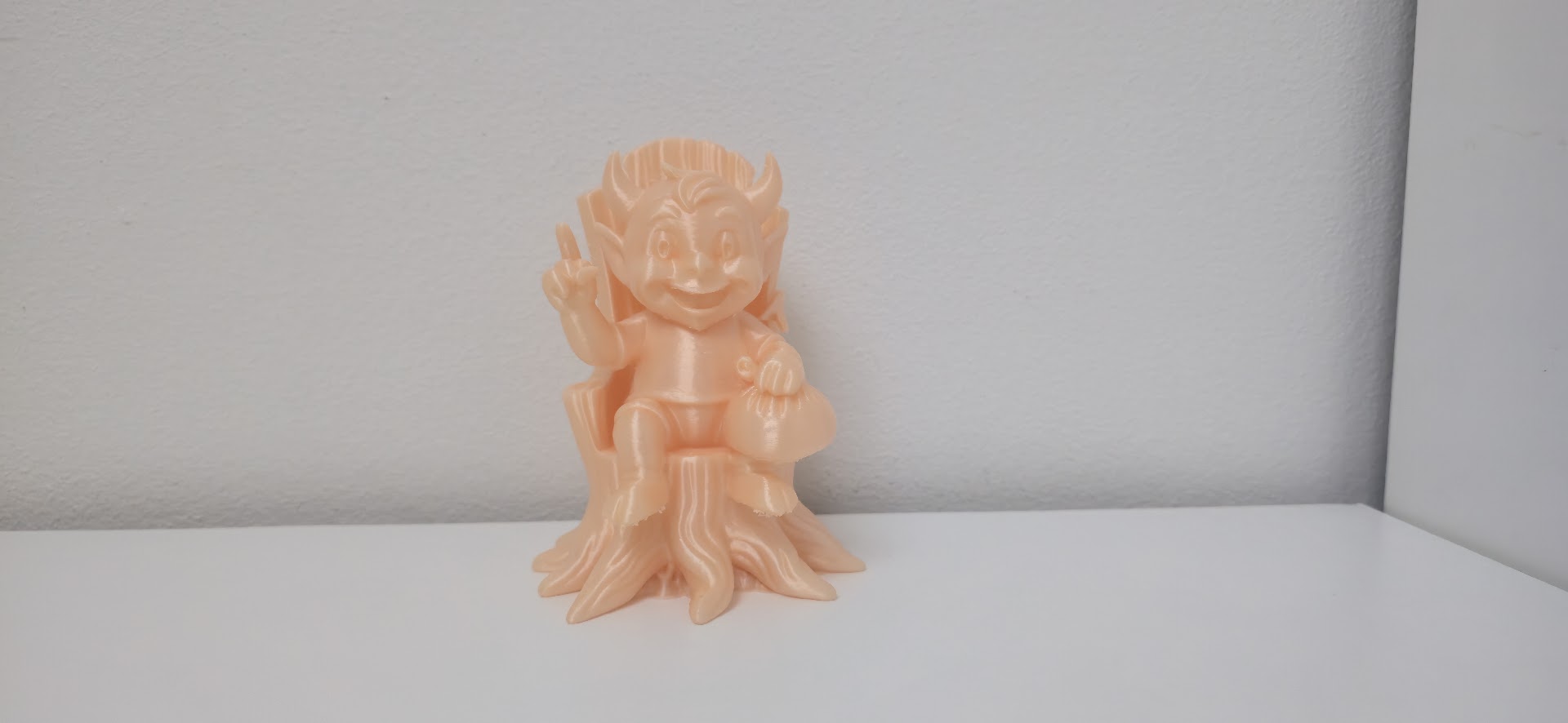 Halloween Devil on a Throne – Trick or Treat Figurine