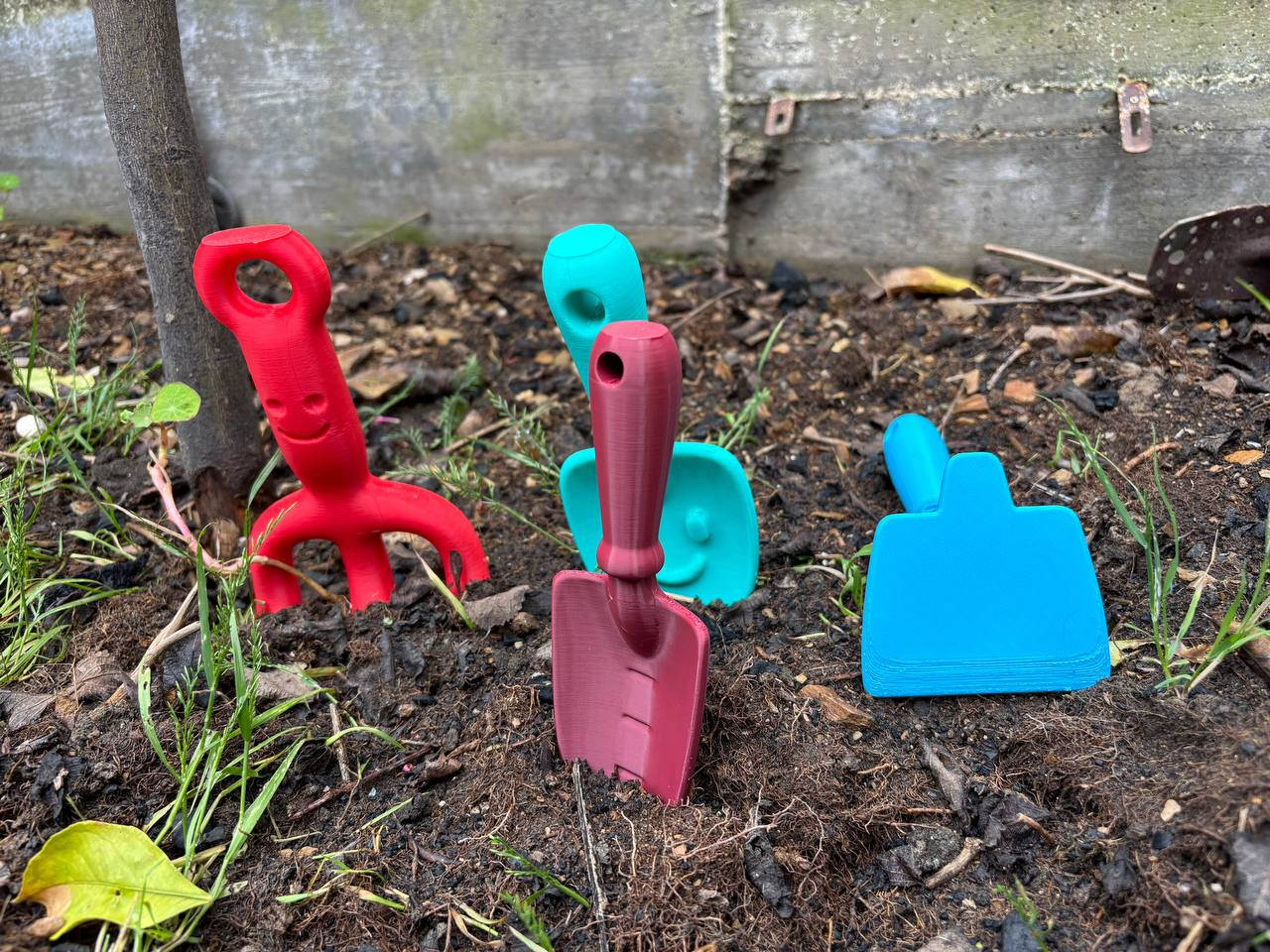 Mini Garden Tools – Fun & Safe for Kids