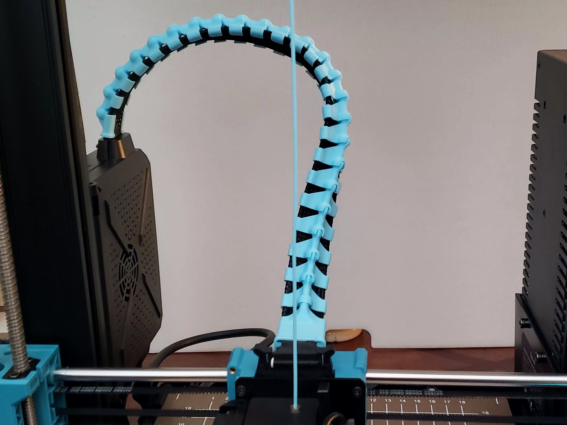 Cable Chain ( SPINE ) for SOVOL SV06 3d printer extruder cable