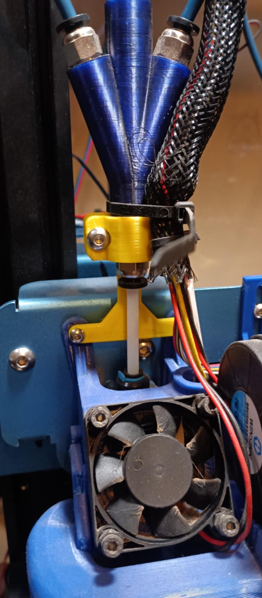 UPDATED 3 into 1 filament- PTFE Y CONNECTOR with holder