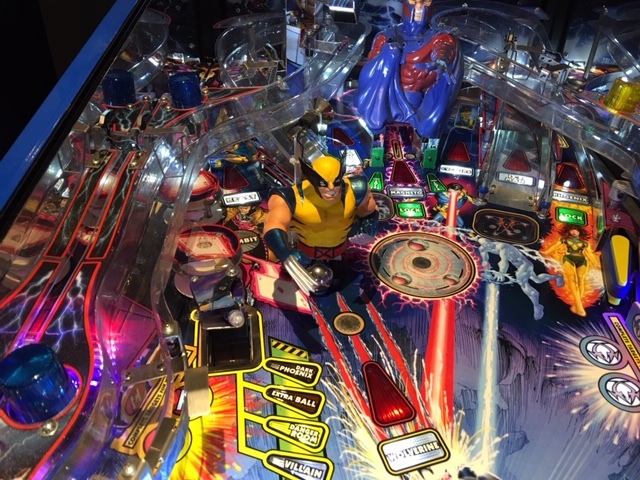 Stern Pinball - Mini wolverine model X-MEN LE