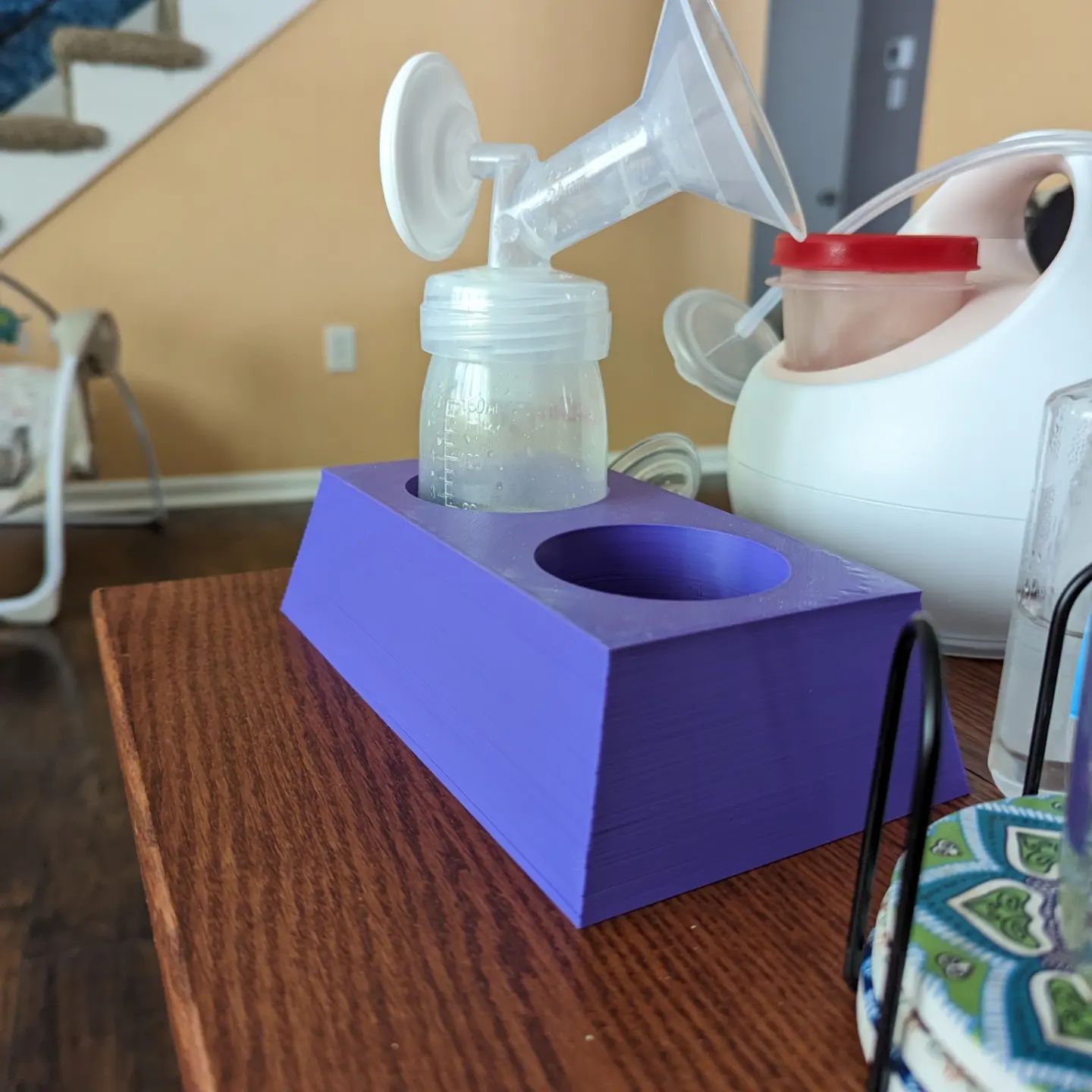 Bottle stand for Spectra breast pump bottles