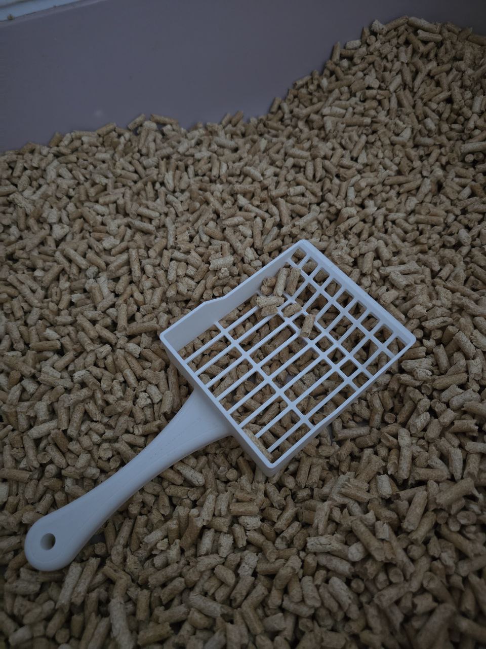 Poop scoop for very large pellets with 8.5mm spacing