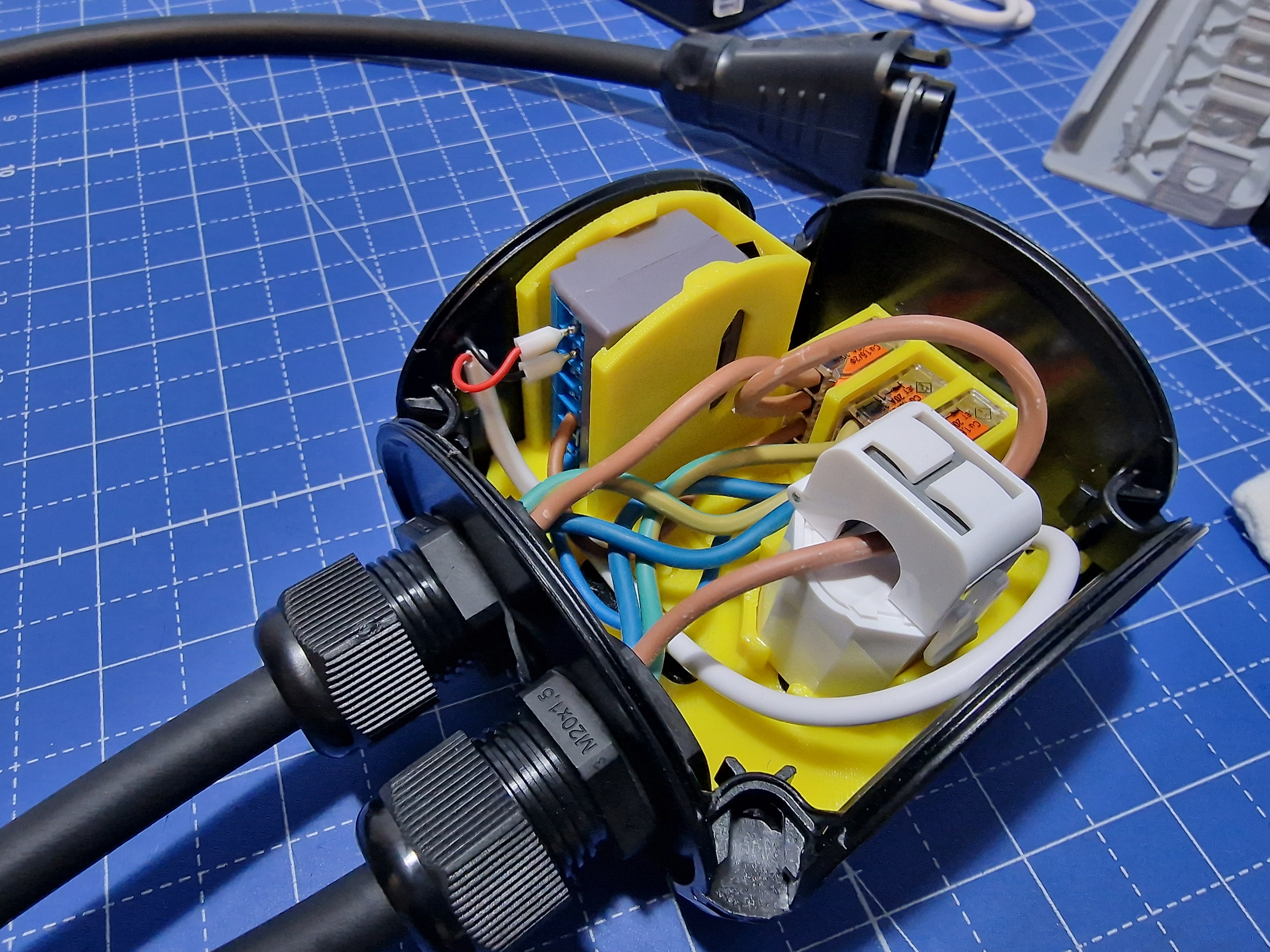 Clean Install Chassis for Shelly EM + WAGO + HENSEL Box