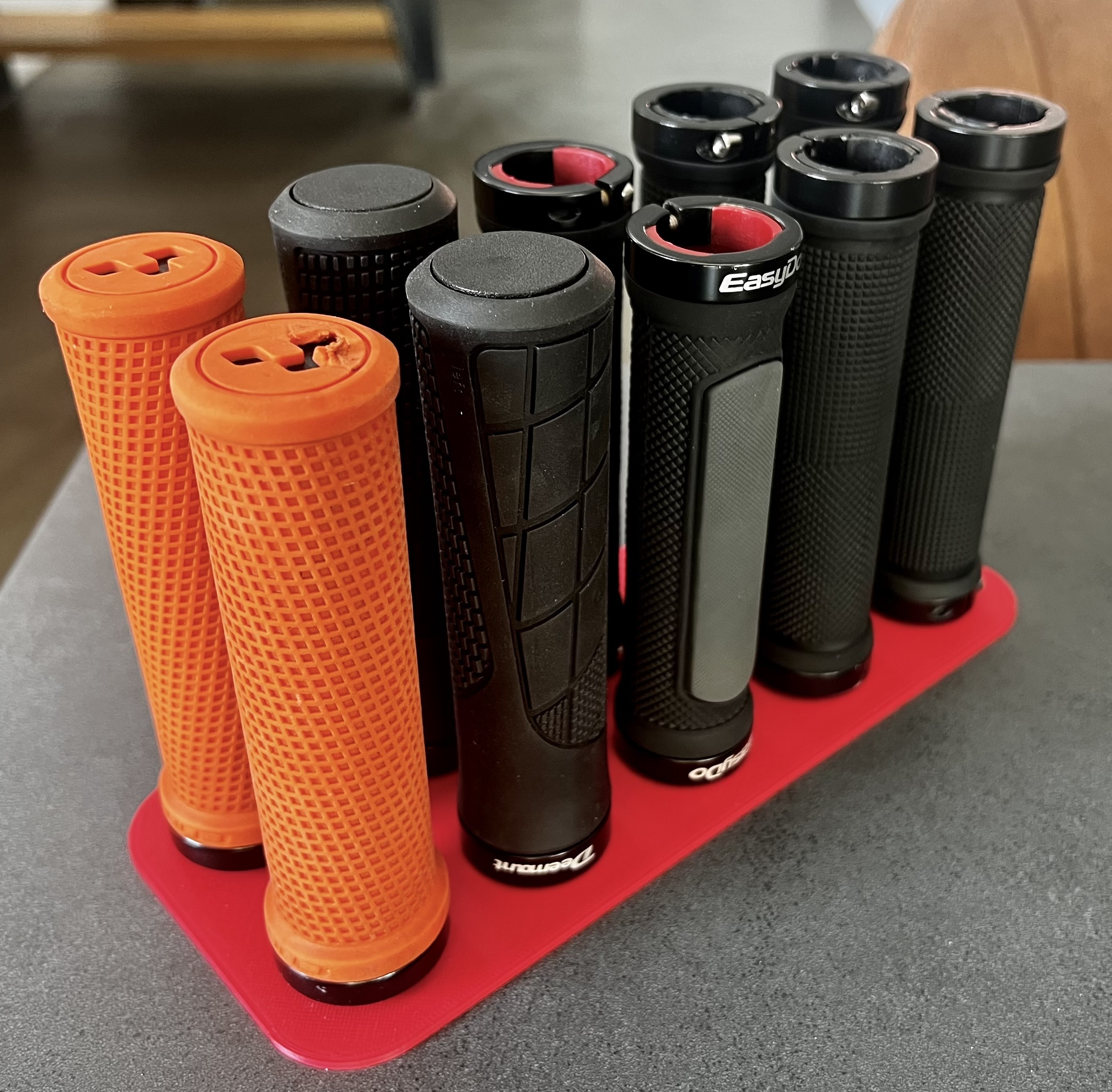 Mountainbike Grip Holder / Shelf Rack / Bicycle Handlebar Grips Organizer