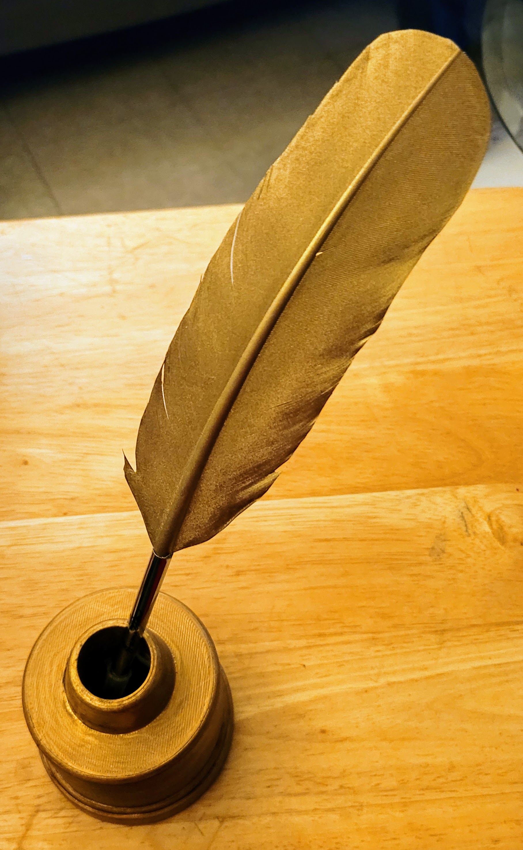 18th Century Brass Style Quill Pen Inkwell for Displaying Hamilton Musical Souvenir Pen