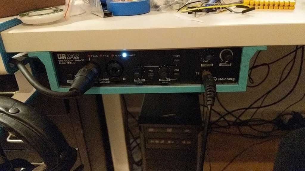 Steinberg UR 242 below / under Desk Mount Clamp audio interface