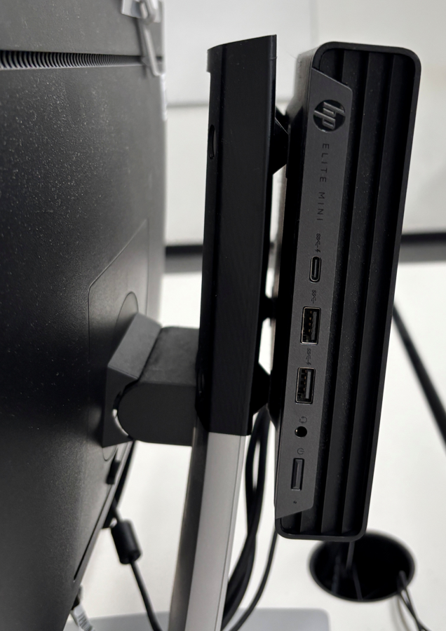 Vesa Mount vor HP E272q Monitorstand