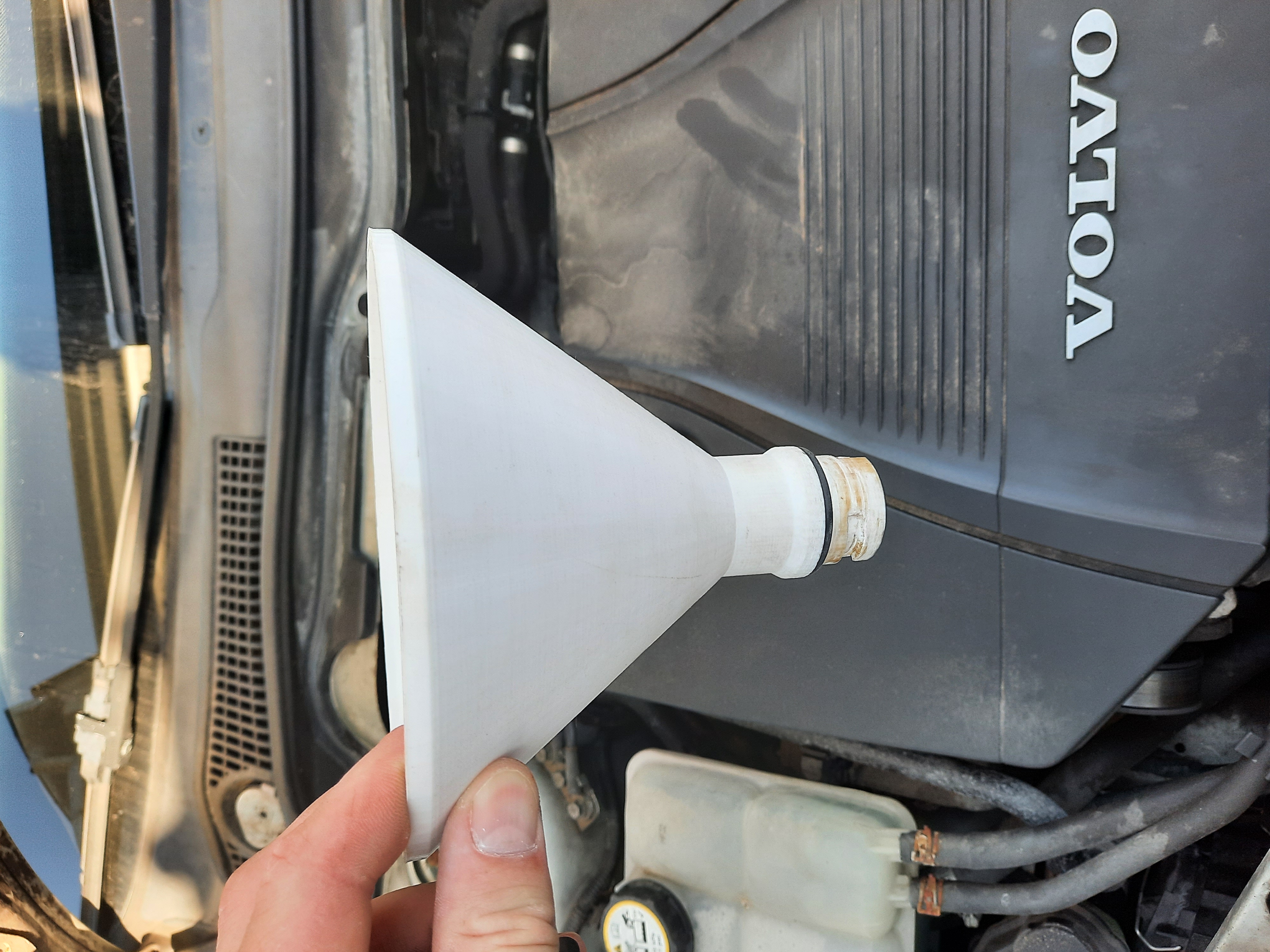 Oil Funnel for Volvo S40+V50 1.8. + Ford Focus duratec HE