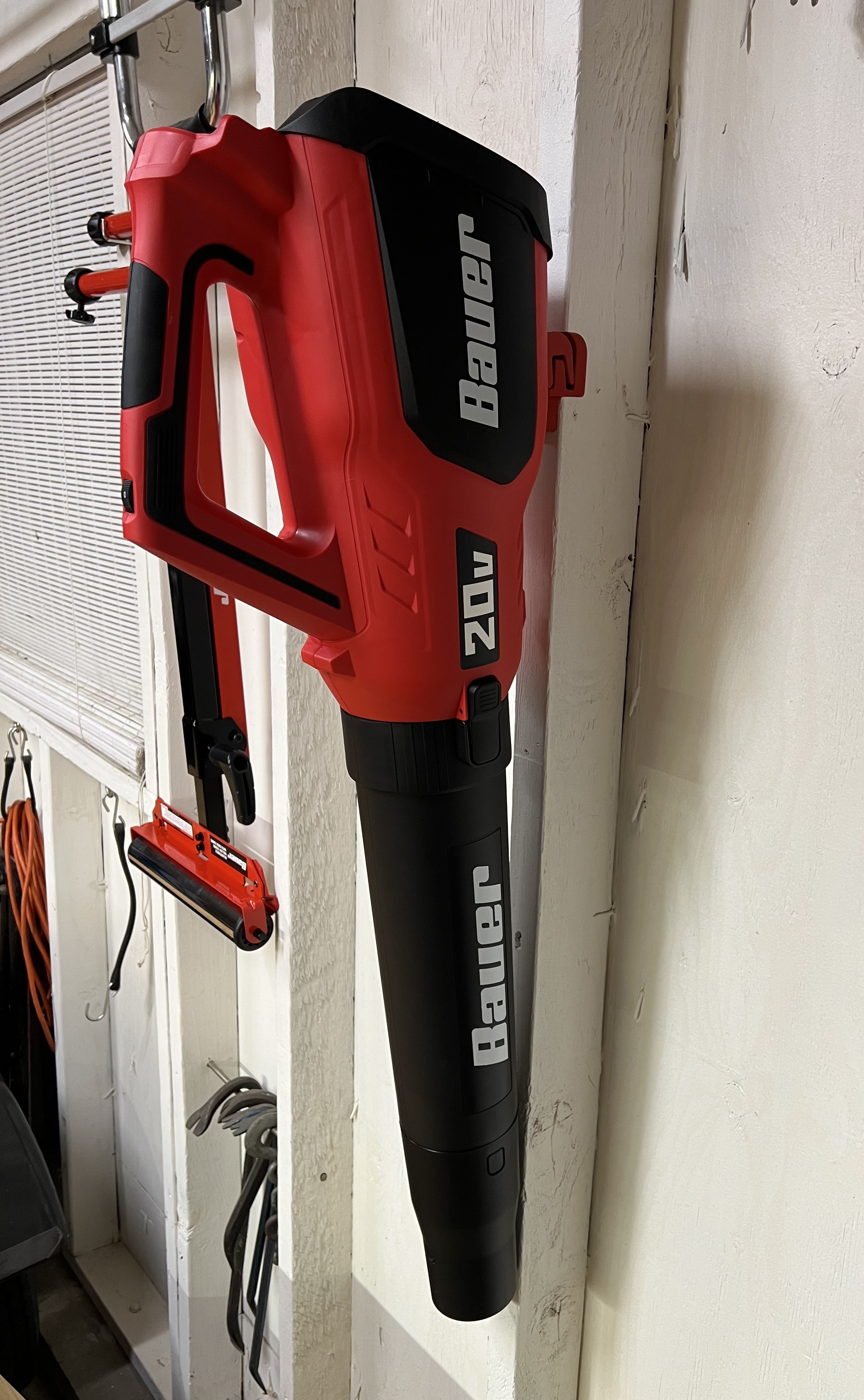 Bauer 20V Blower Wall Mount Remix