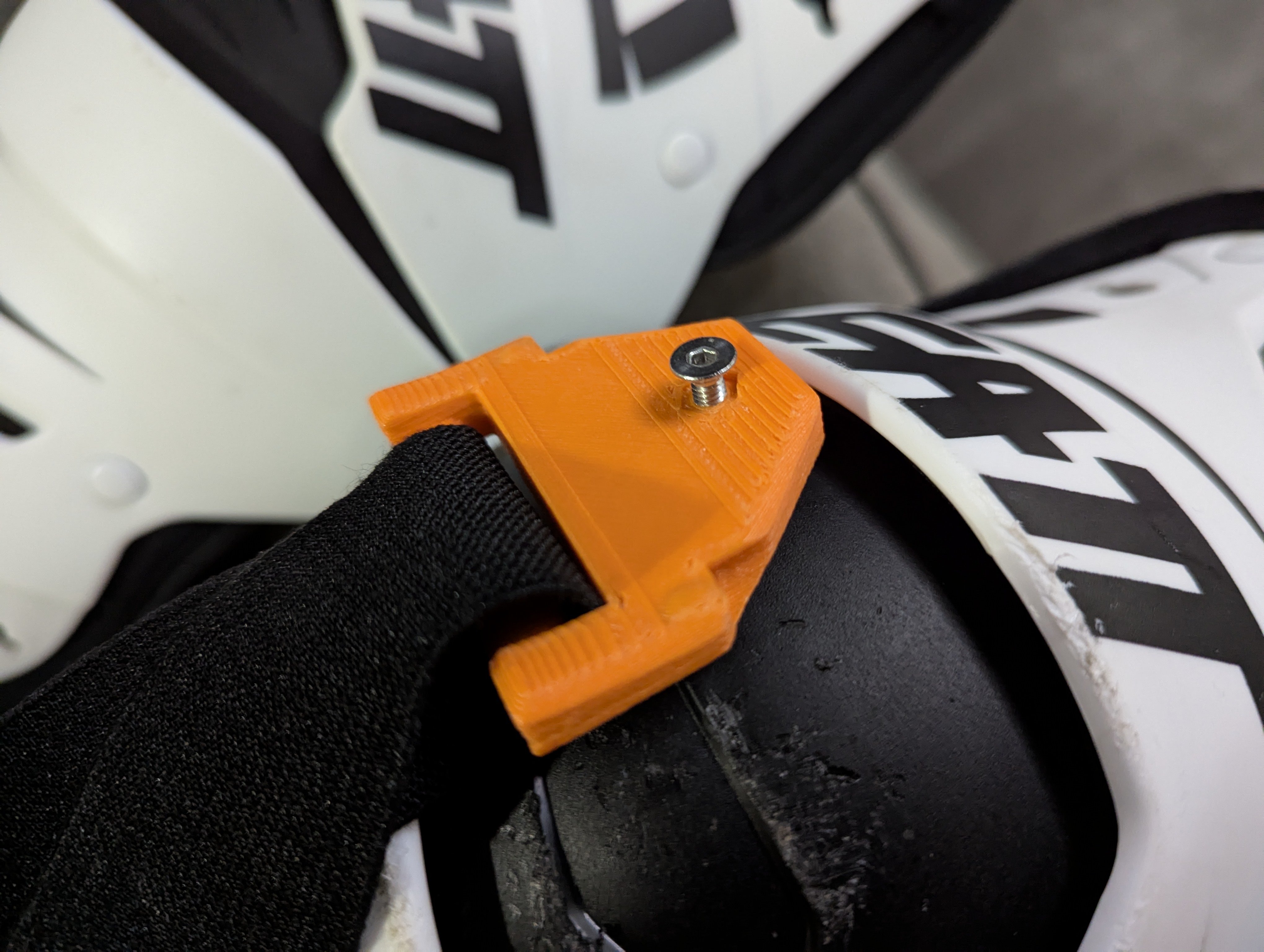 Leatt Dual-Axis Knee and Shin Guard Replacement Buckle