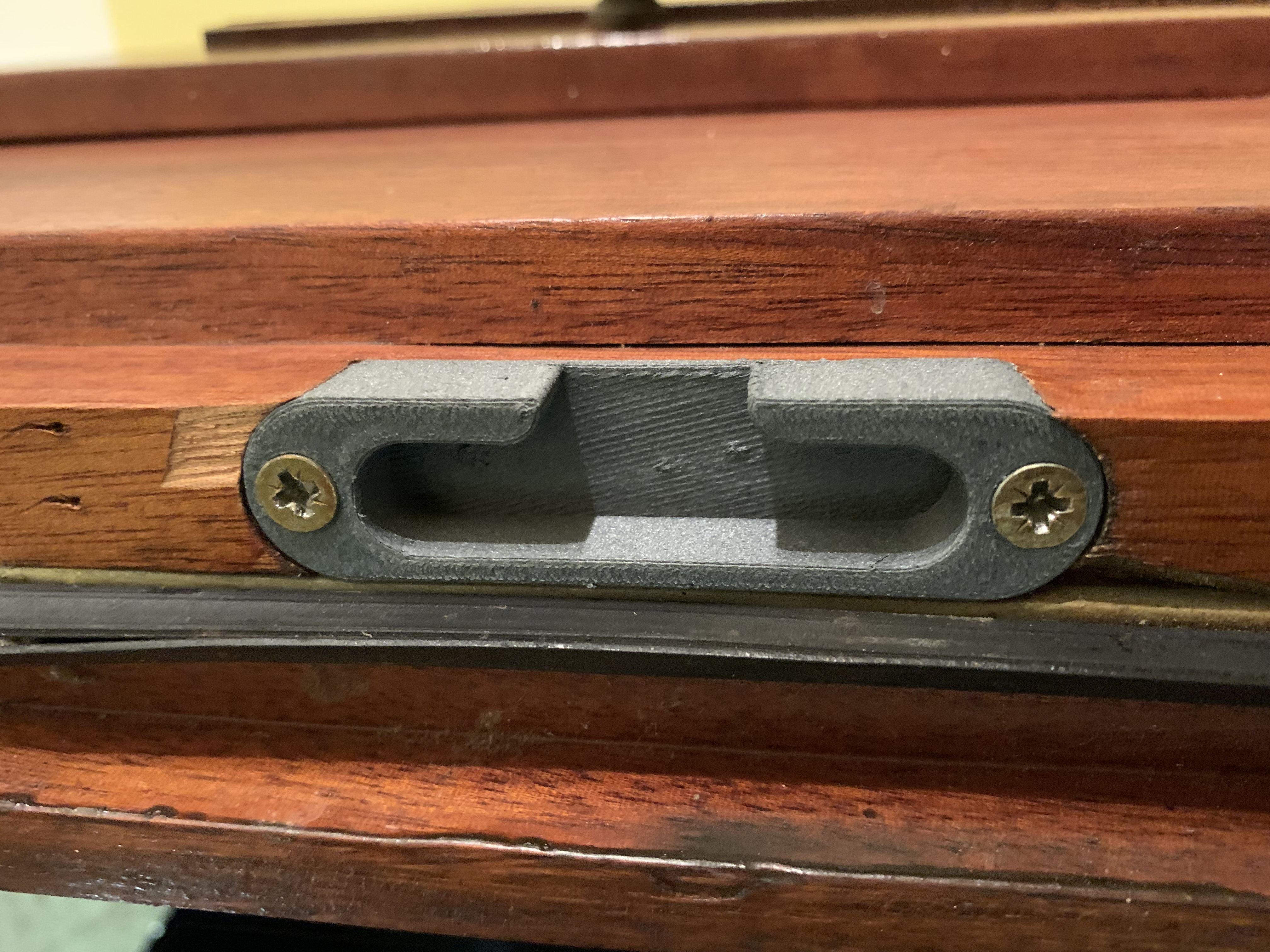 Gâche à Galet pour menuiserie / Roller Keep Strike Plate
