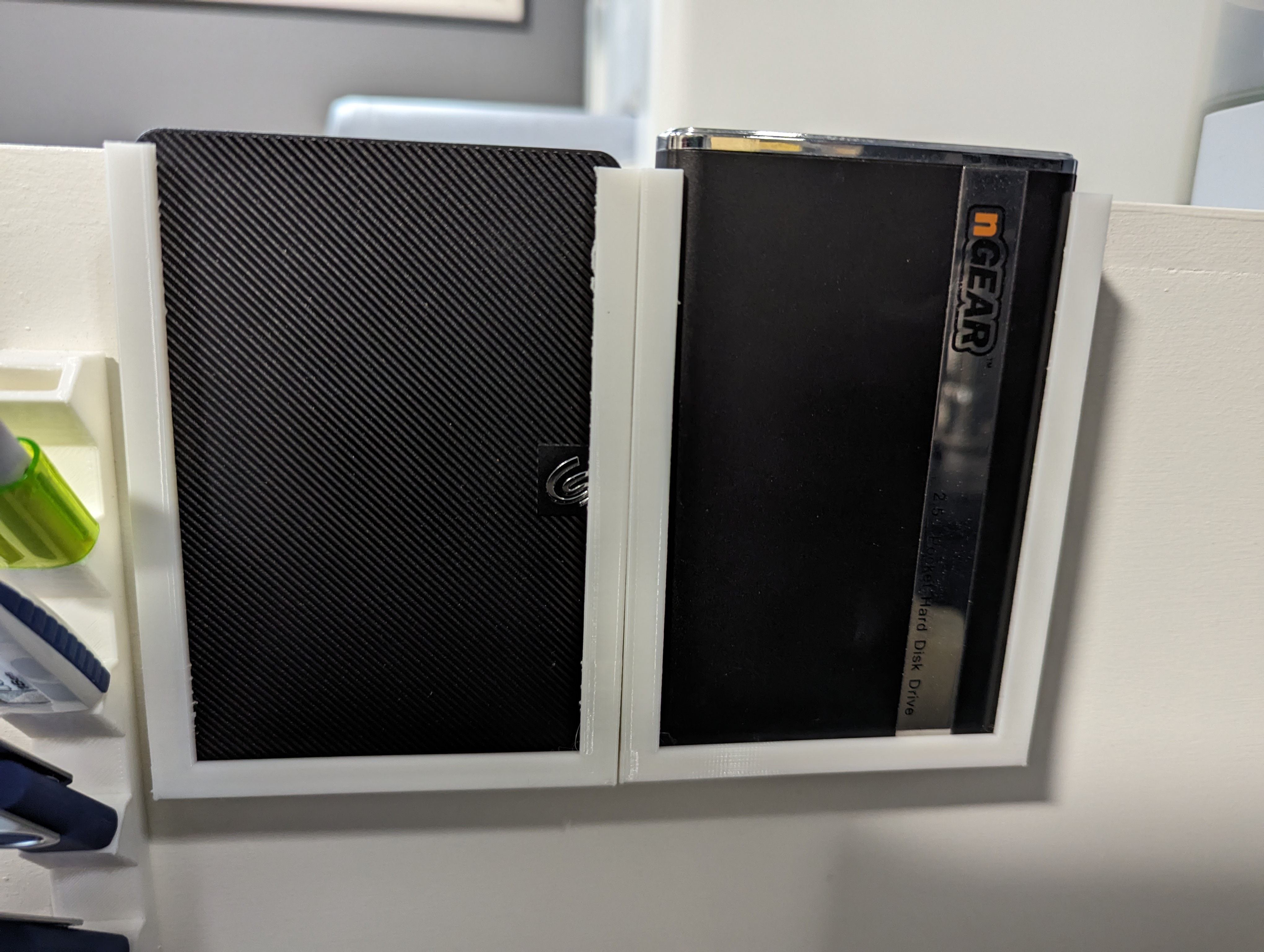 Hard Drive Holder (for bigger drives)