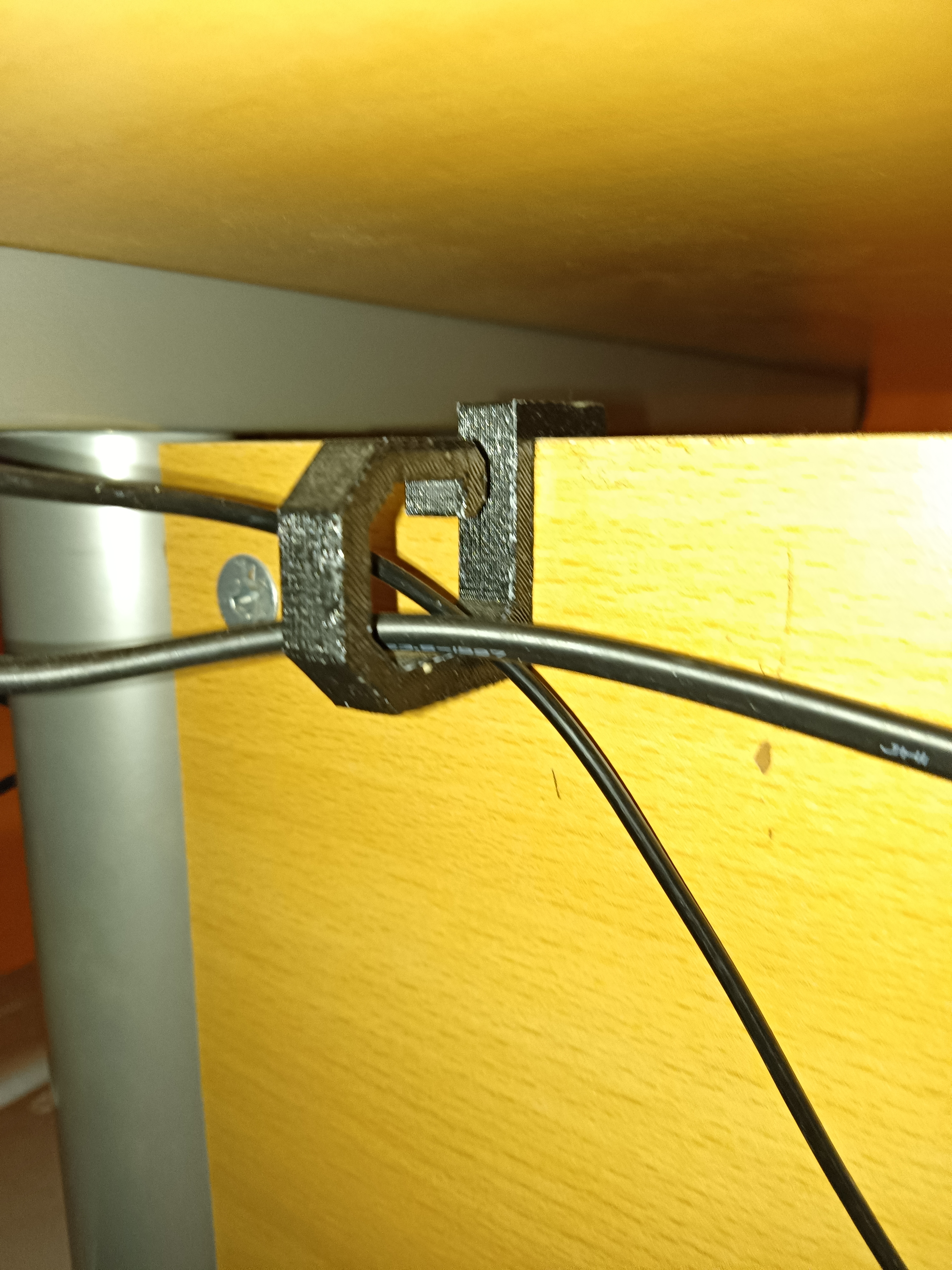 Kabelhalter für Schreibtisch