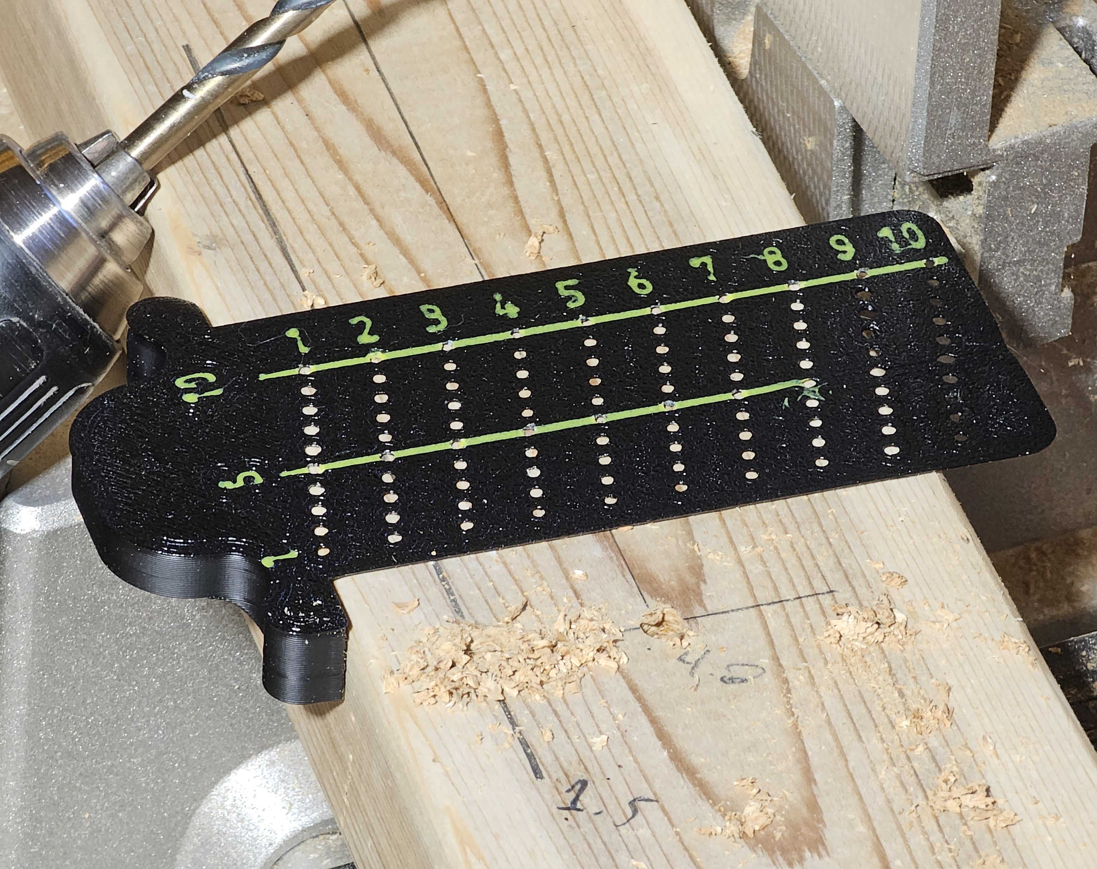 Woodworking Metric 'T' Scriber for easy drilling and cutting offset lines (only 10g filament!)