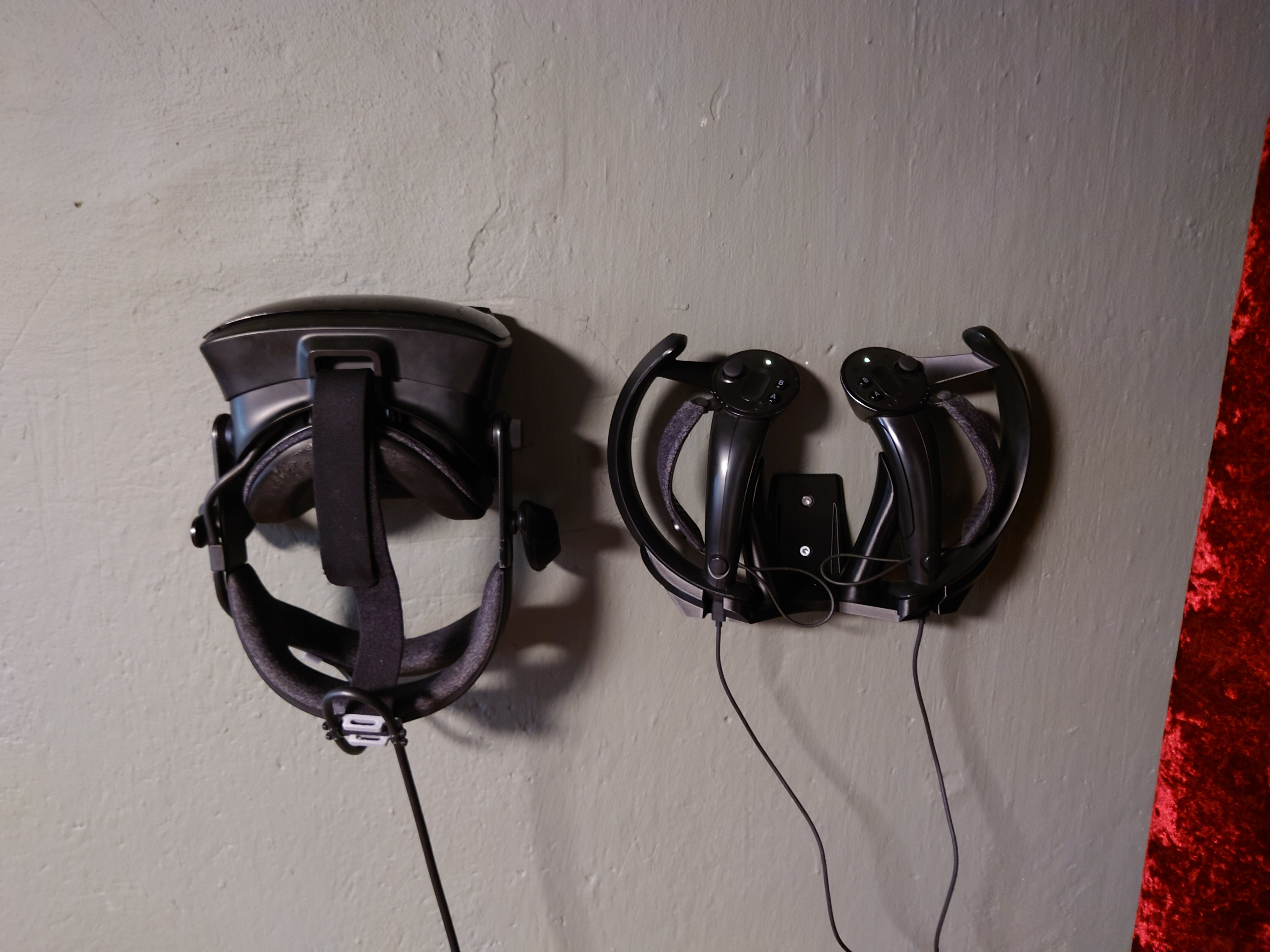 Valve Index HDM + Controllers Wall mount