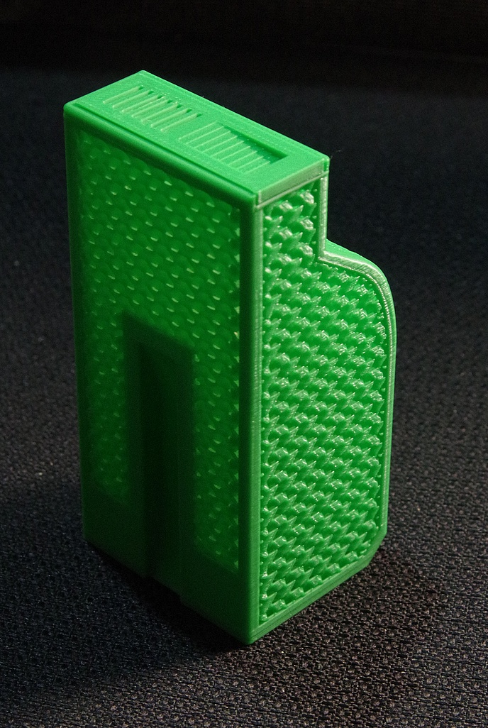 Less rocking version of "Silica Dry Box for Bambu Lab AMS - Quick Print with Gyroid Infill"
