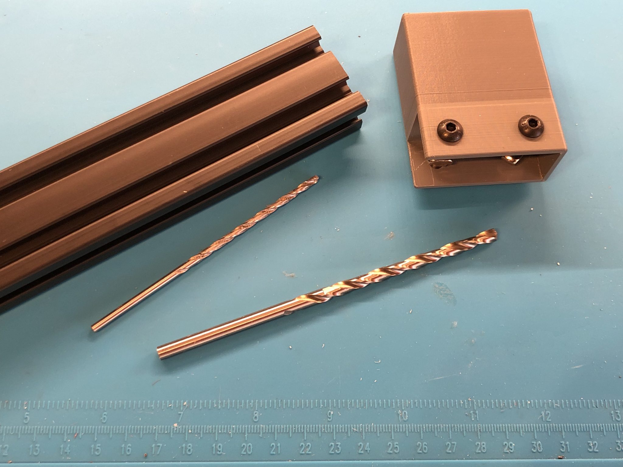 Blocks for drilling of aluminium slot profiles