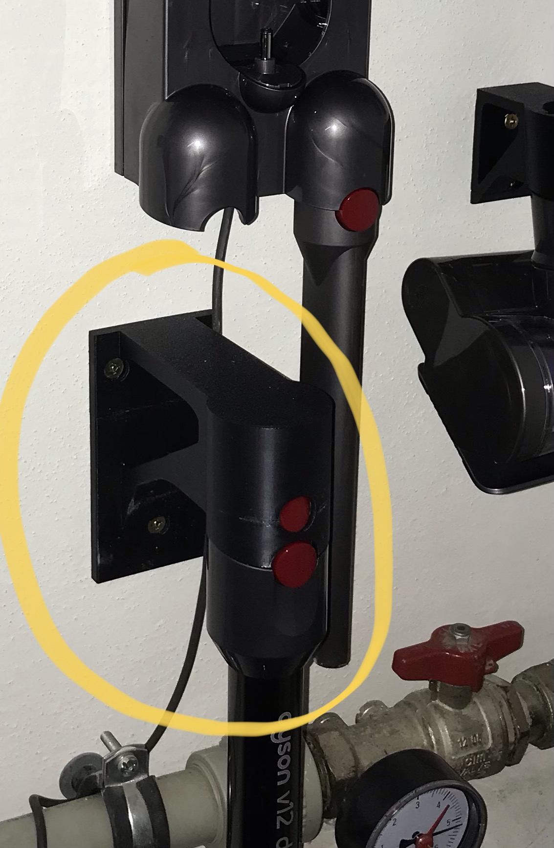 Dyson v12 wall mount cleaner tube