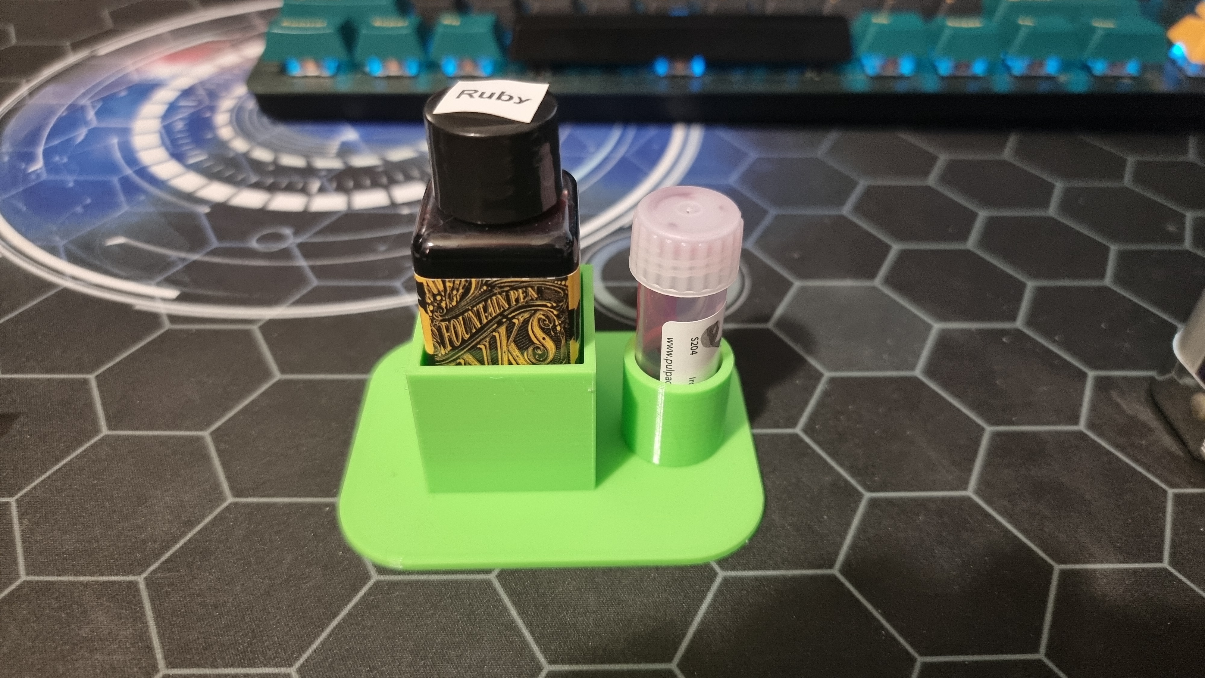Diamine Ink Bottle holder (with sample holder)