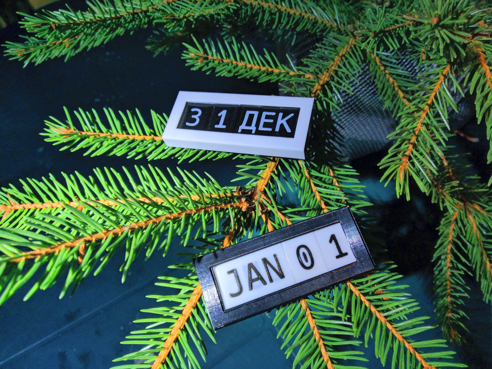 Maintenance Date Reminder (Eng, Rus, Numeric and DIY multilingual), DD-MON or MON-DD universal, 67x28x8 mm