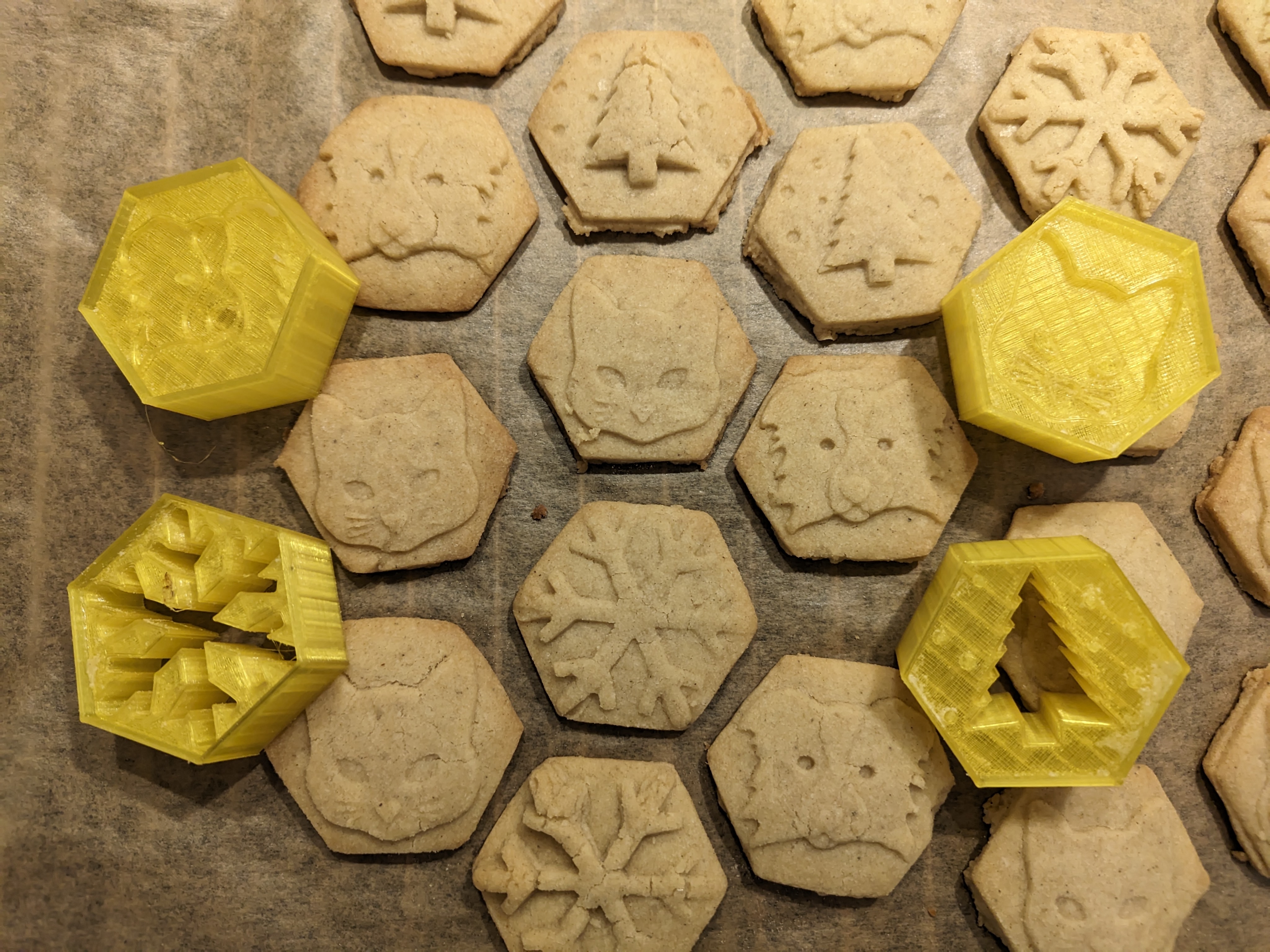 Cute Christmas Cookie Cutter + Stamps (X-Mas Tree, Snowflake, Cat, Dog)