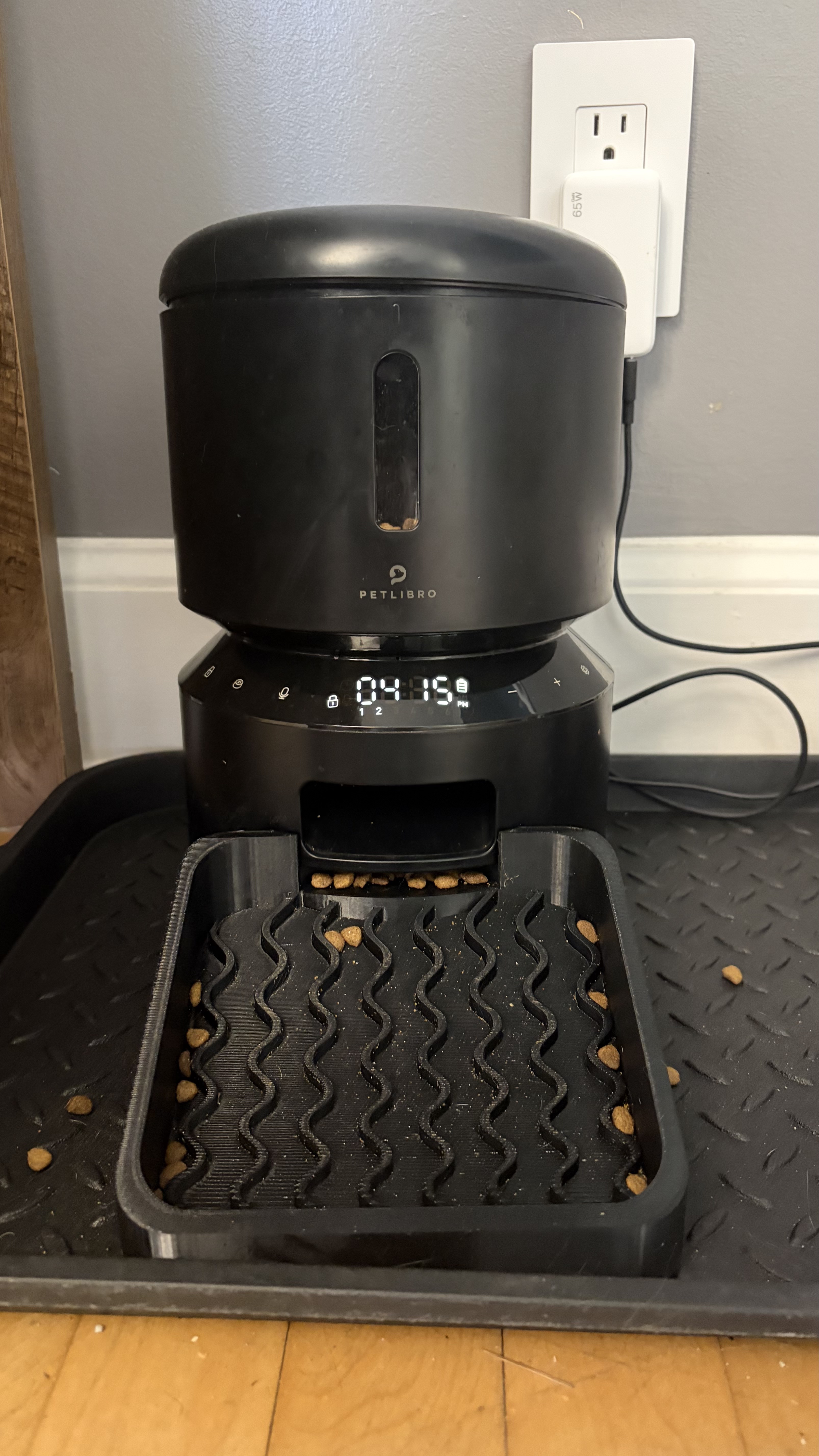 Cat slow feeder for Petlibro Granary Feeder (remixed)