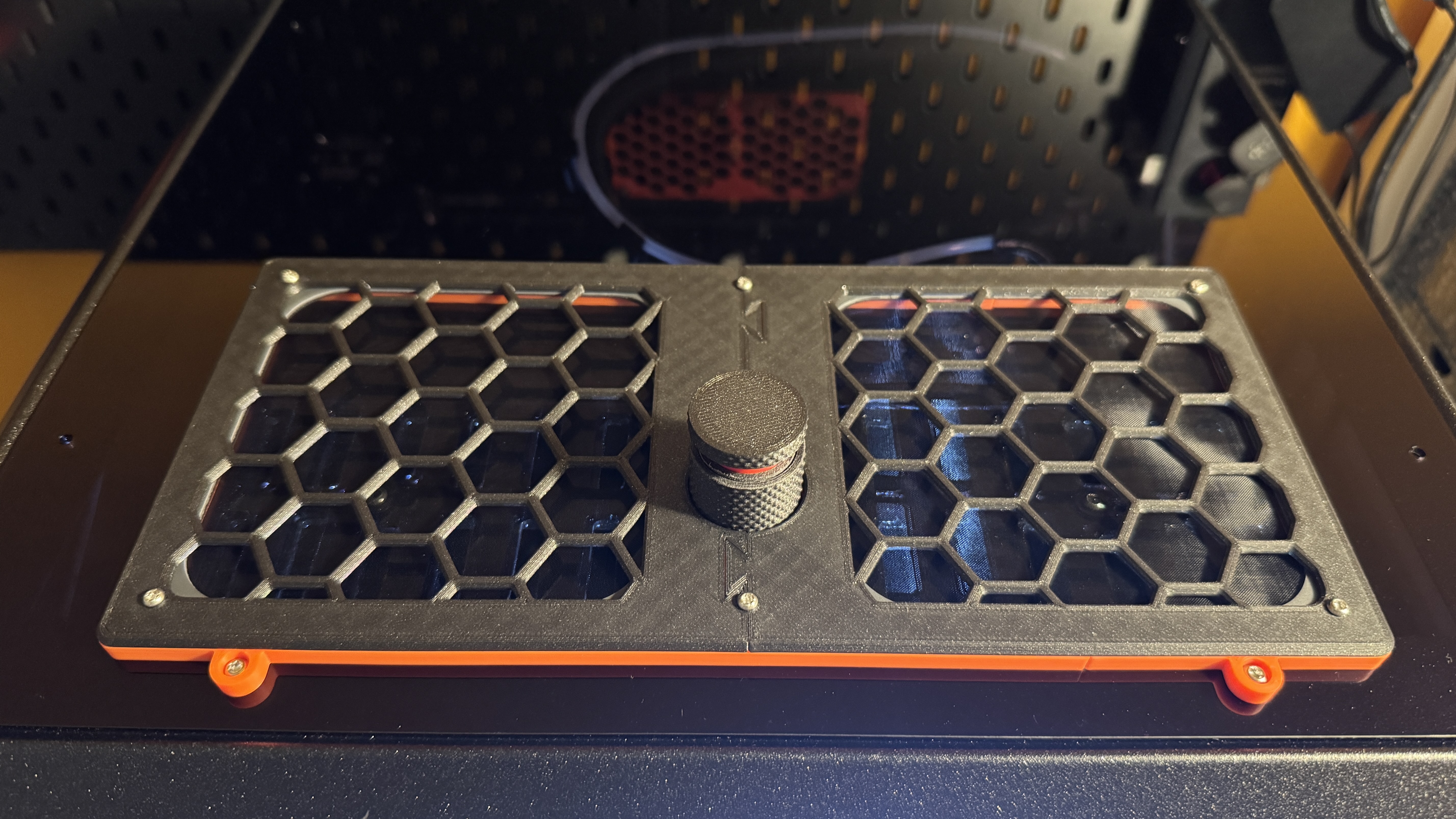 Dust filter for Core One ventilation slots with Dust filter for Core One ventilation slots with dovetail joint and honeycomb mesh / Staubfilter für Core One Lüftungsschlitze mit Schwalbenschwanzverbindung und Wabengitterand honeycomb mesh