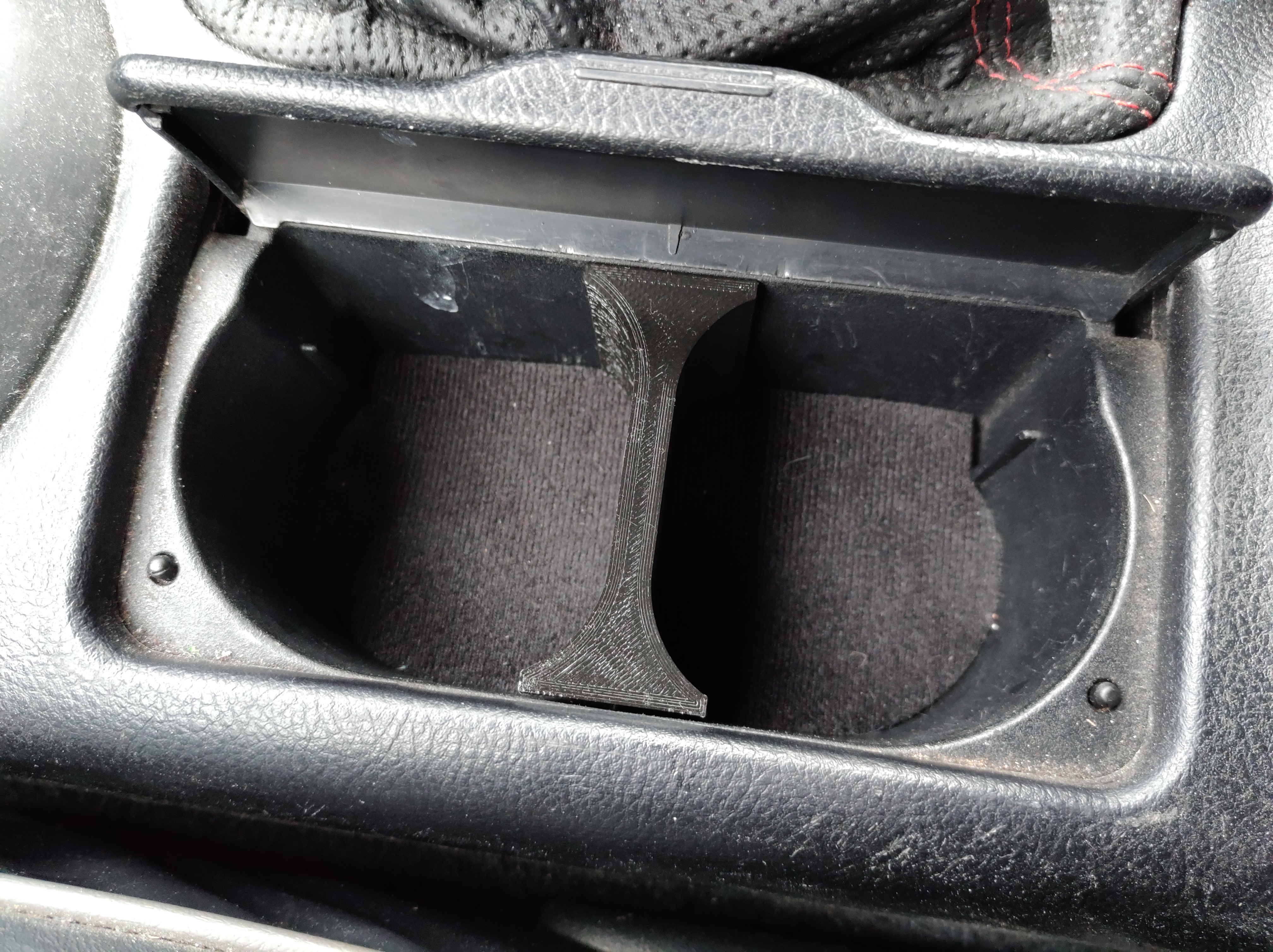 Lexus IS200 IS300 Cupholder