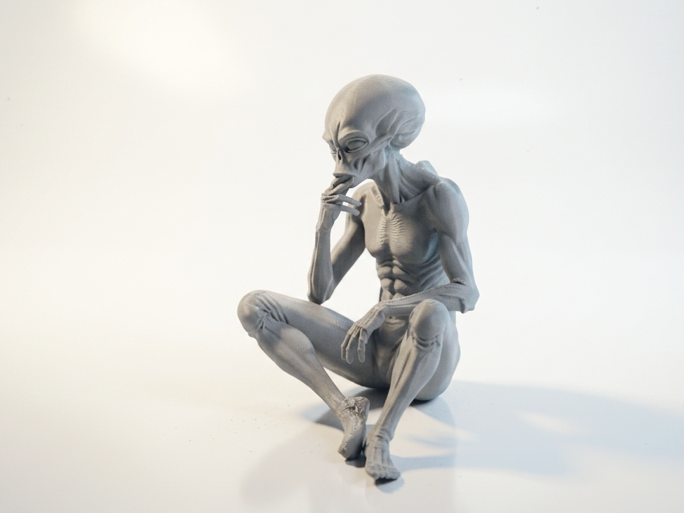 Thinking Alien Figurine Fantasy 3D Printable