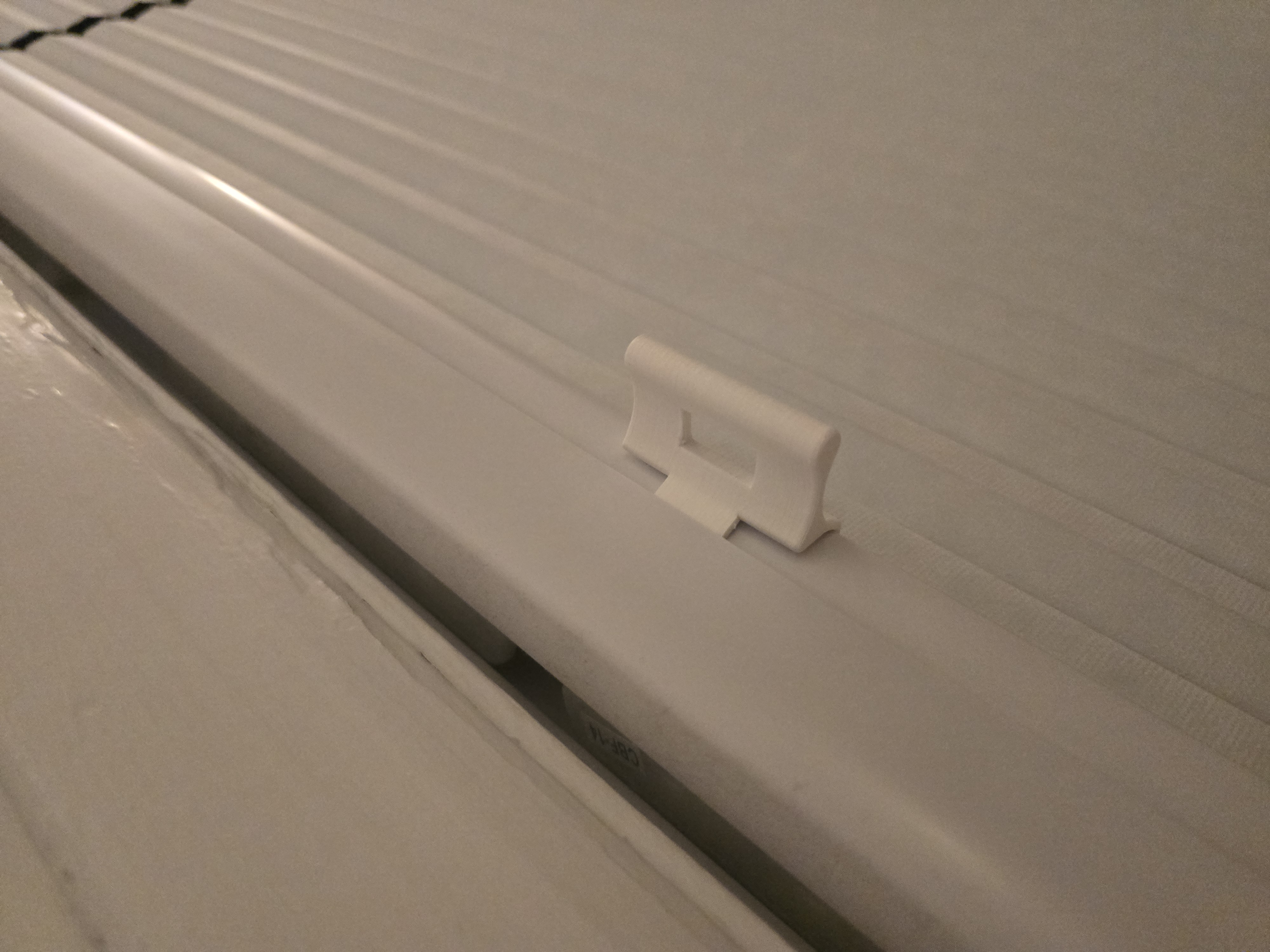 Blind Pull Tab w. Hole - Allen + Roth Blinds
