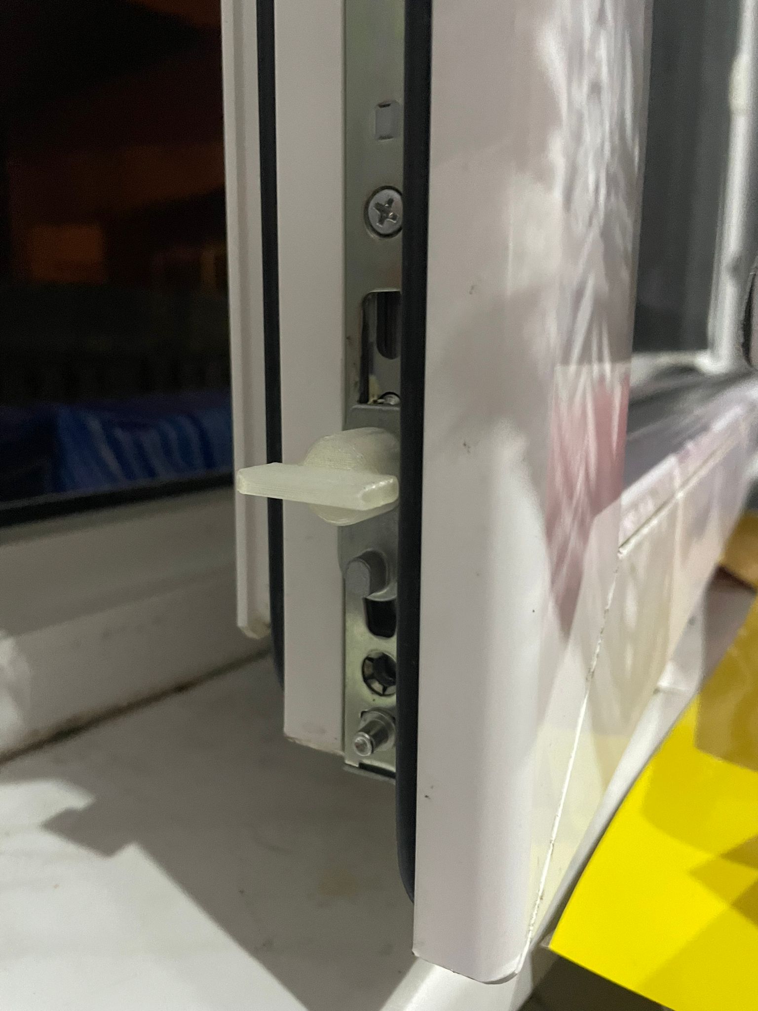 MACO windows - simple adjustment tool