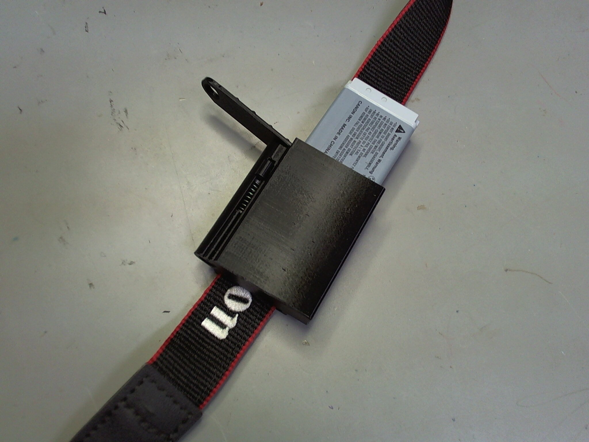 Camera battery box for on the go (OpenSCAD) Kamera-Akku-Box für unterwegs