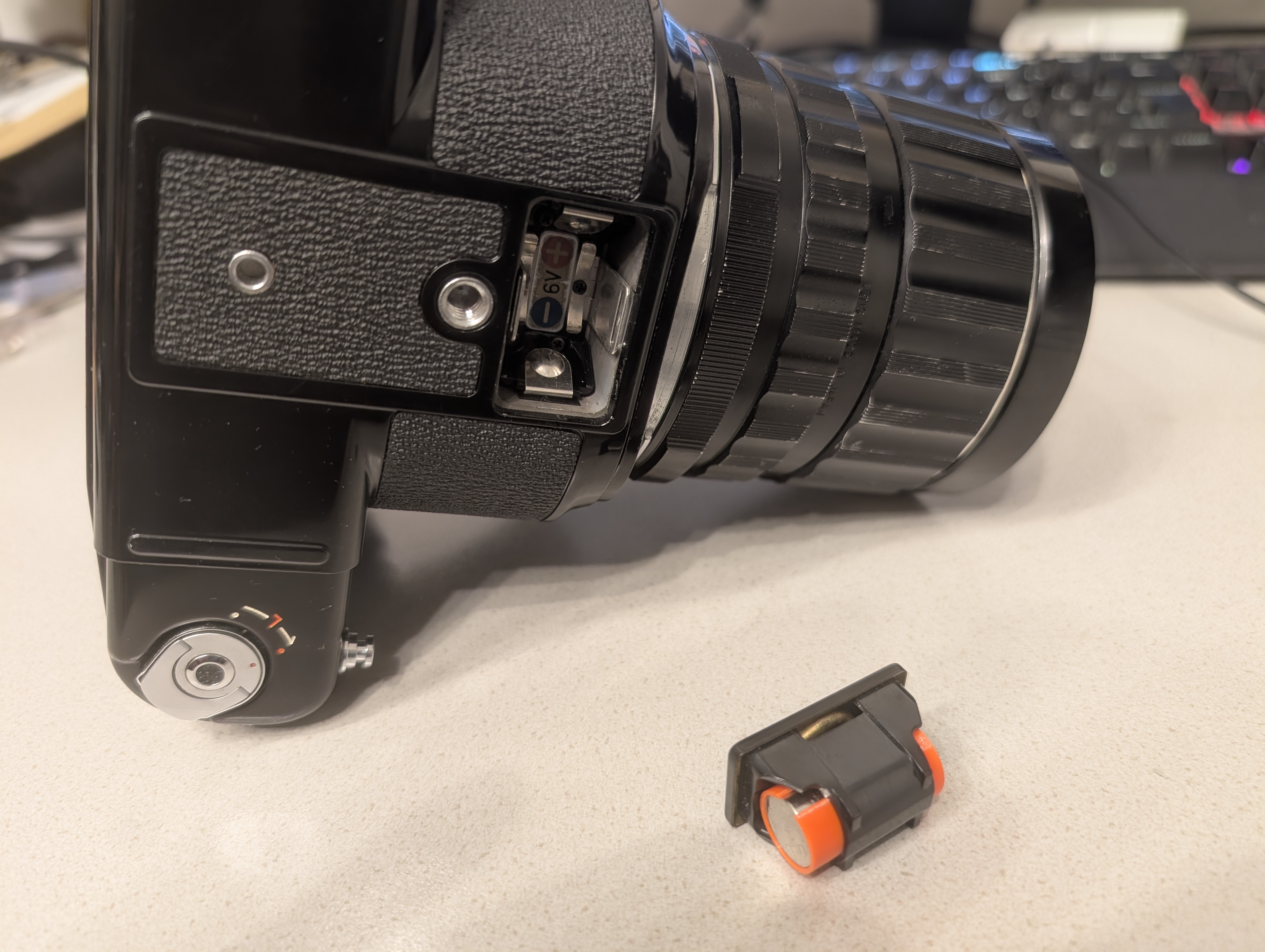 4LR44 / 4SR44 to V28PX Battery Adapter (Pentax 67)
