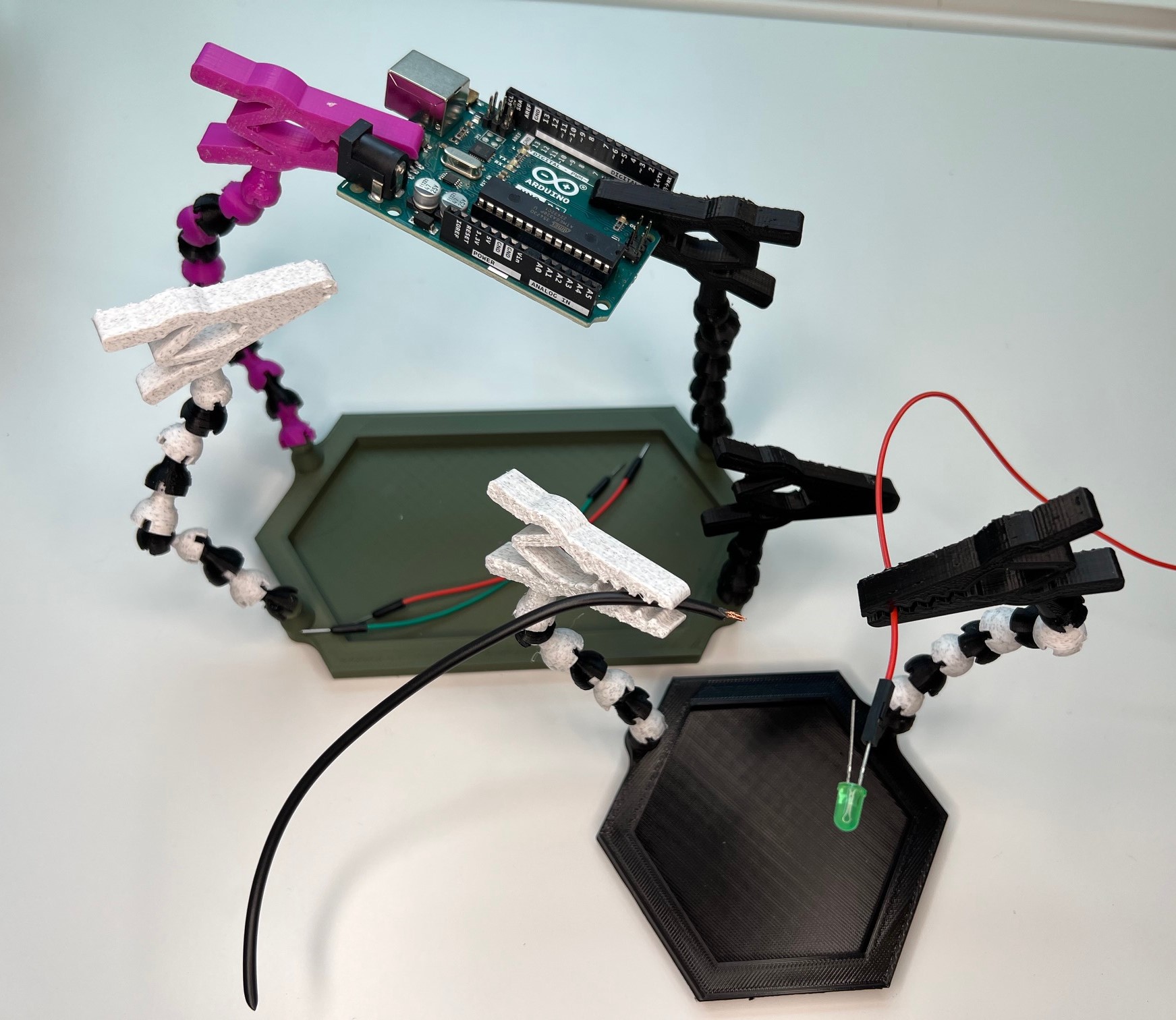 Customizable Soldering Kit Helper Hands