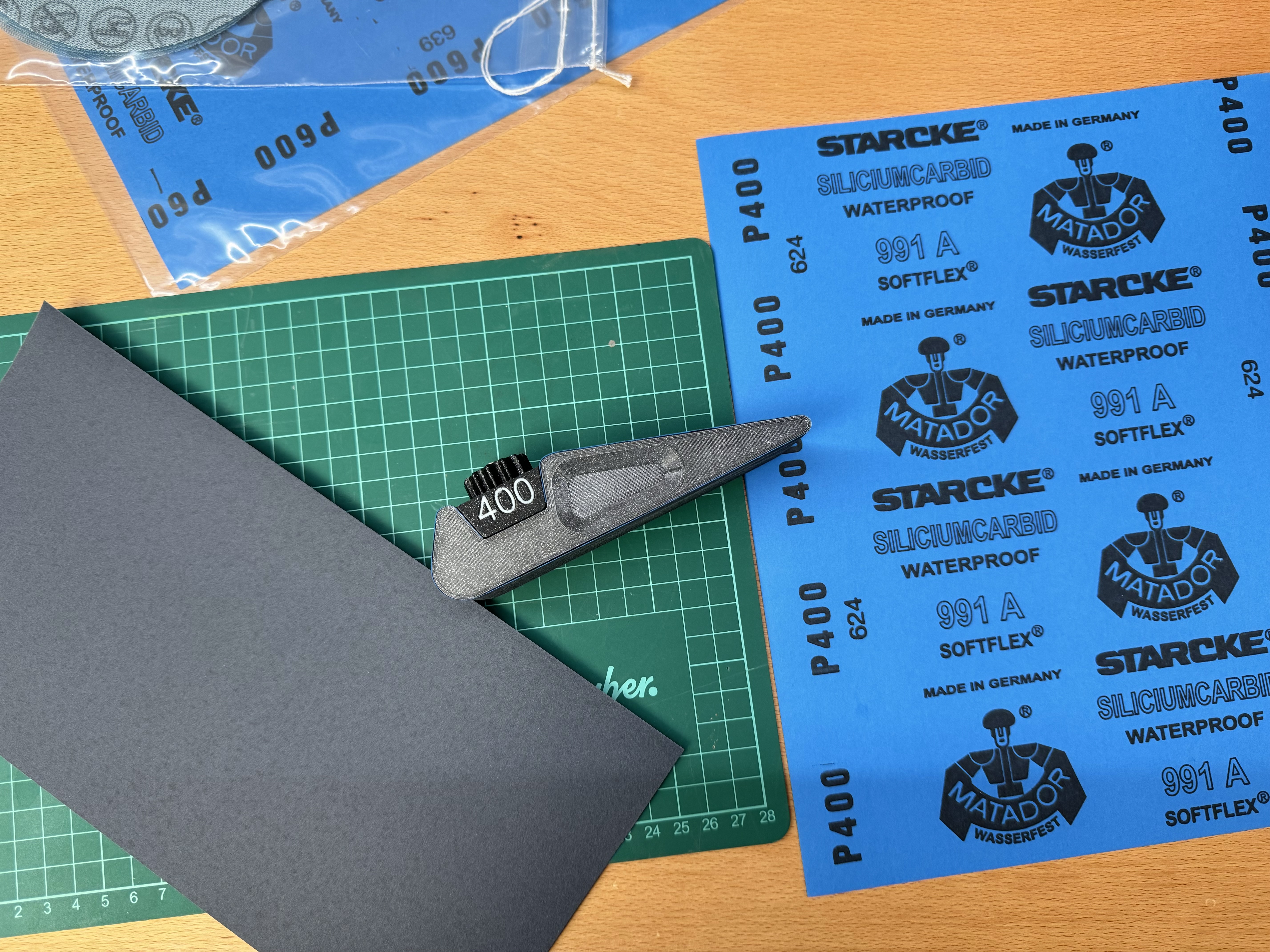 Sanding wedge for 46mm x 280mm sandpaper, printable without support material