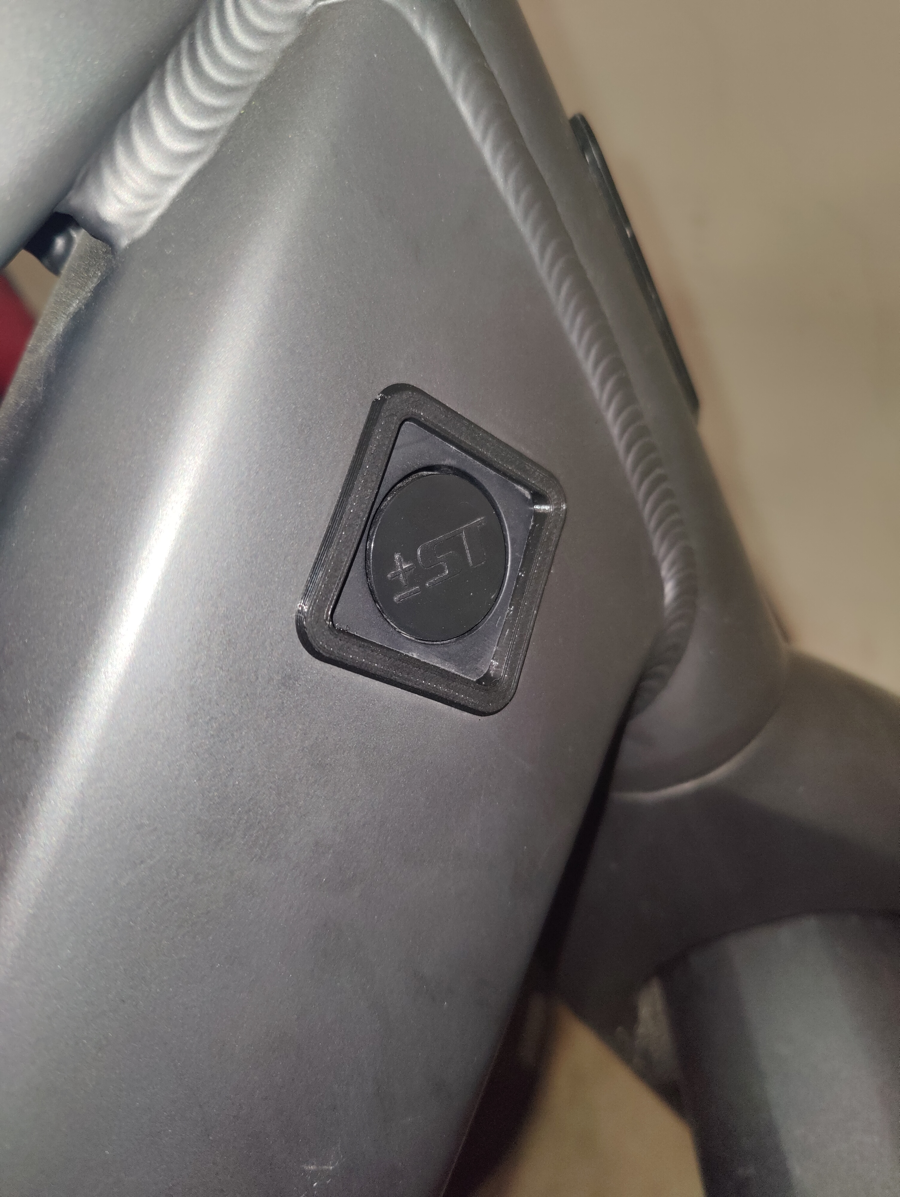 Stromer ST2 and ST3 - Front Base Tube Button Side