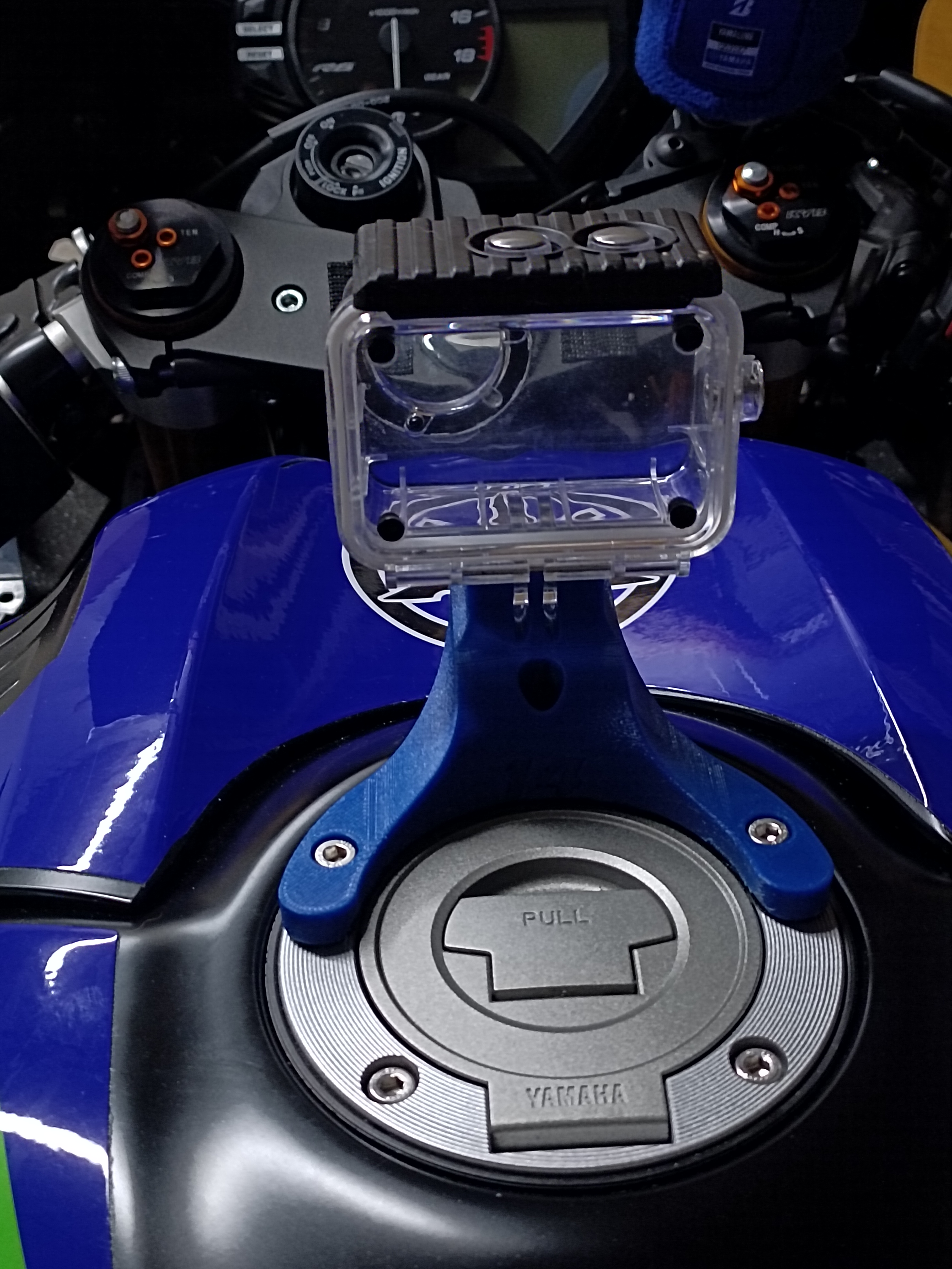 Yamaha Action Cam holder - Bolts to fuel Cap