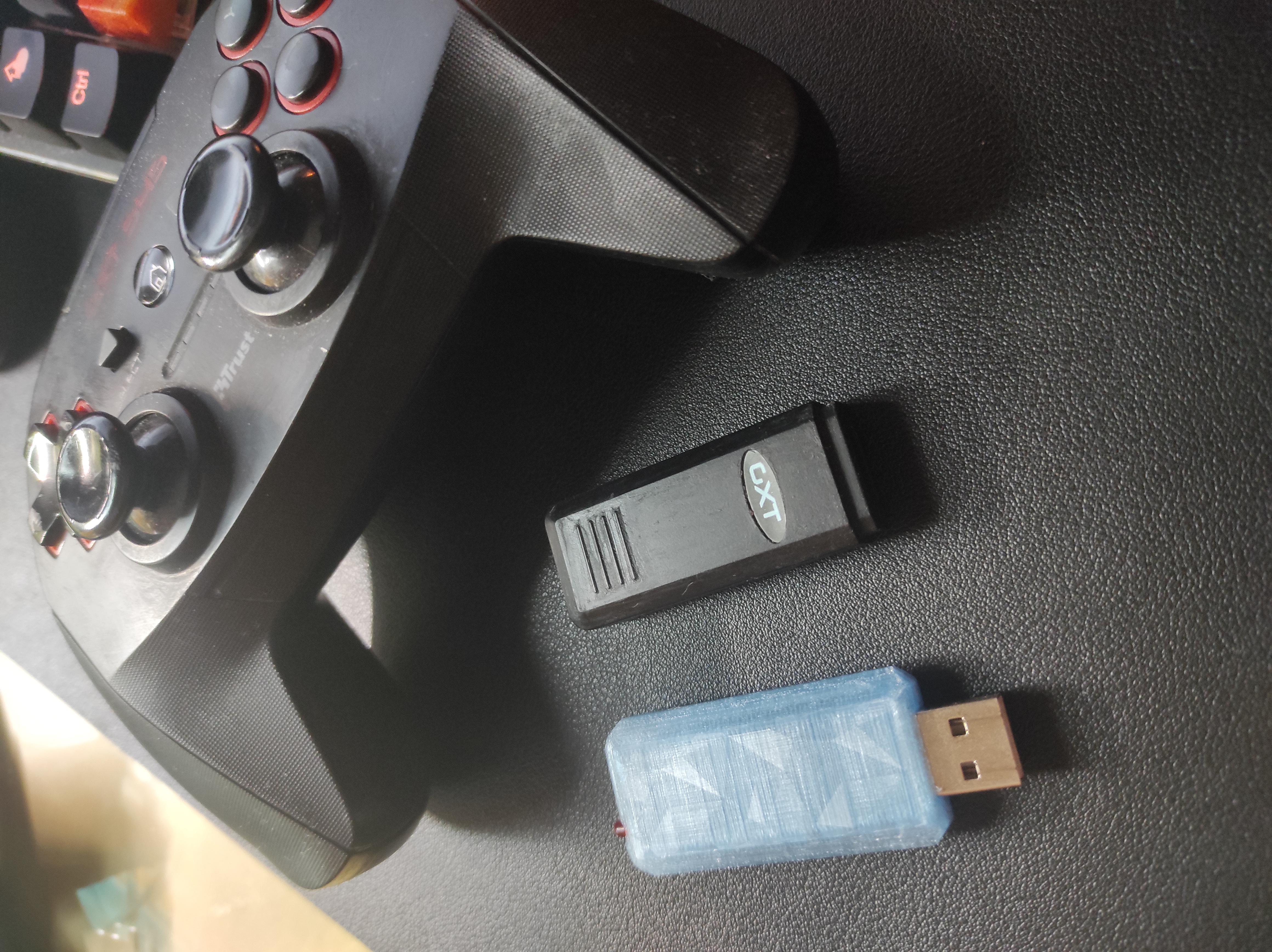 Trust GXT 545 controller USB receiver shell