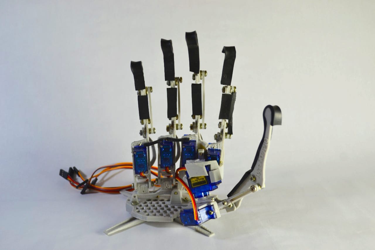 N.Z.T. Genesis, Legado 17,- Mano Robotica - Robot Hand