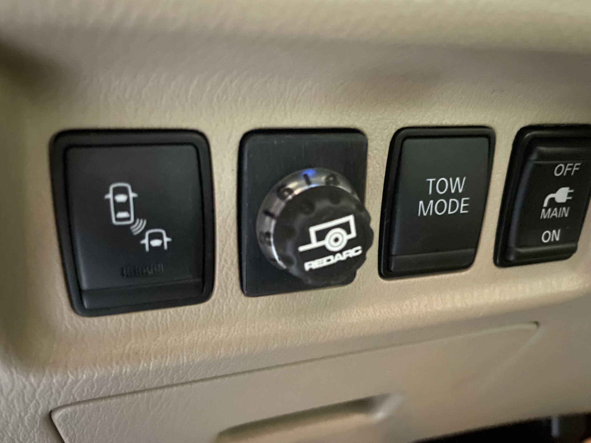 REDARC Brake Controller Switch Blank for Nissan Pathfinder R52