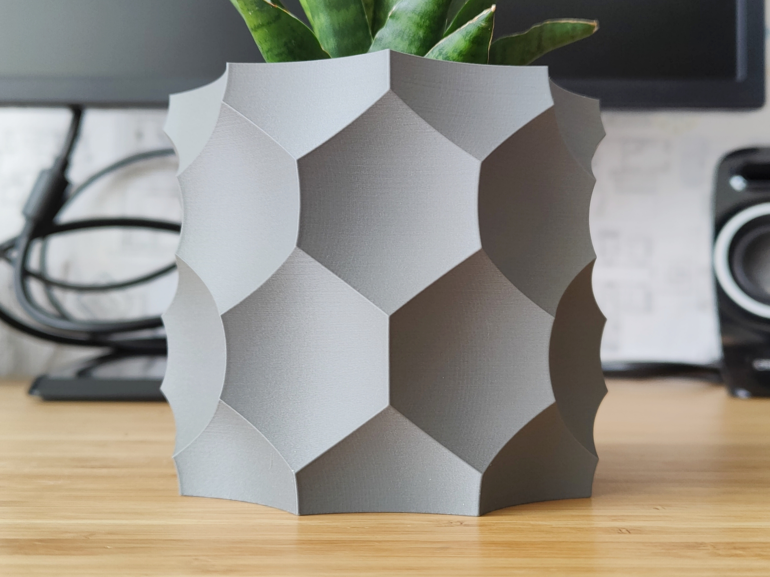 Anti-sphere 2 Plant pot and Planter - Vase mode design
