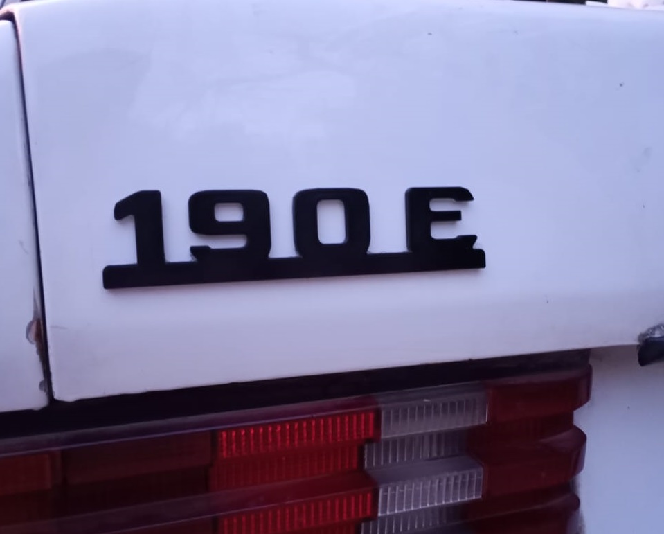Mercedes 190E Trunk Badge (W201)