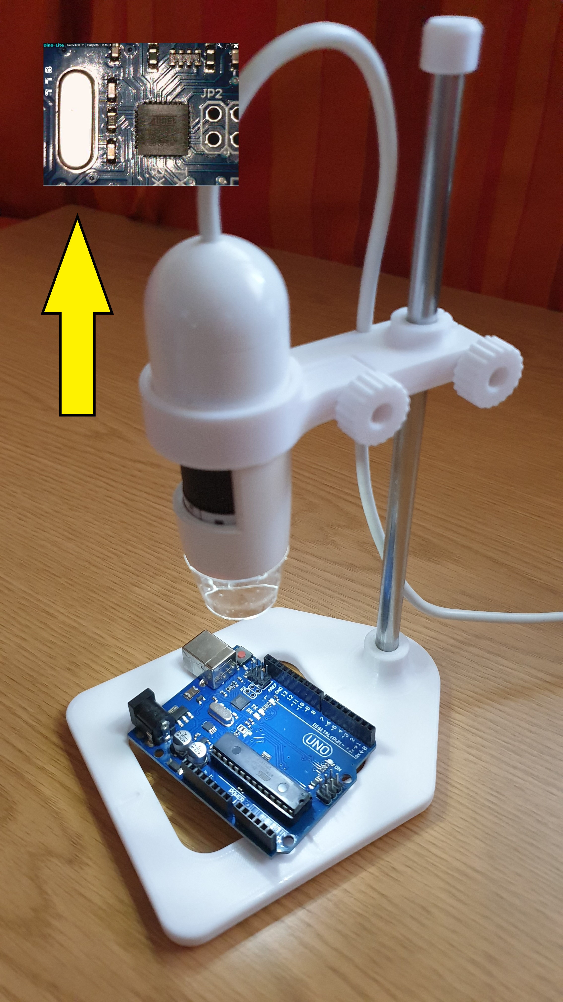 Soporte ajustable para microscopio electrónico Dino-Lite. Adjustable stand for Dino-Lite electron microscope.