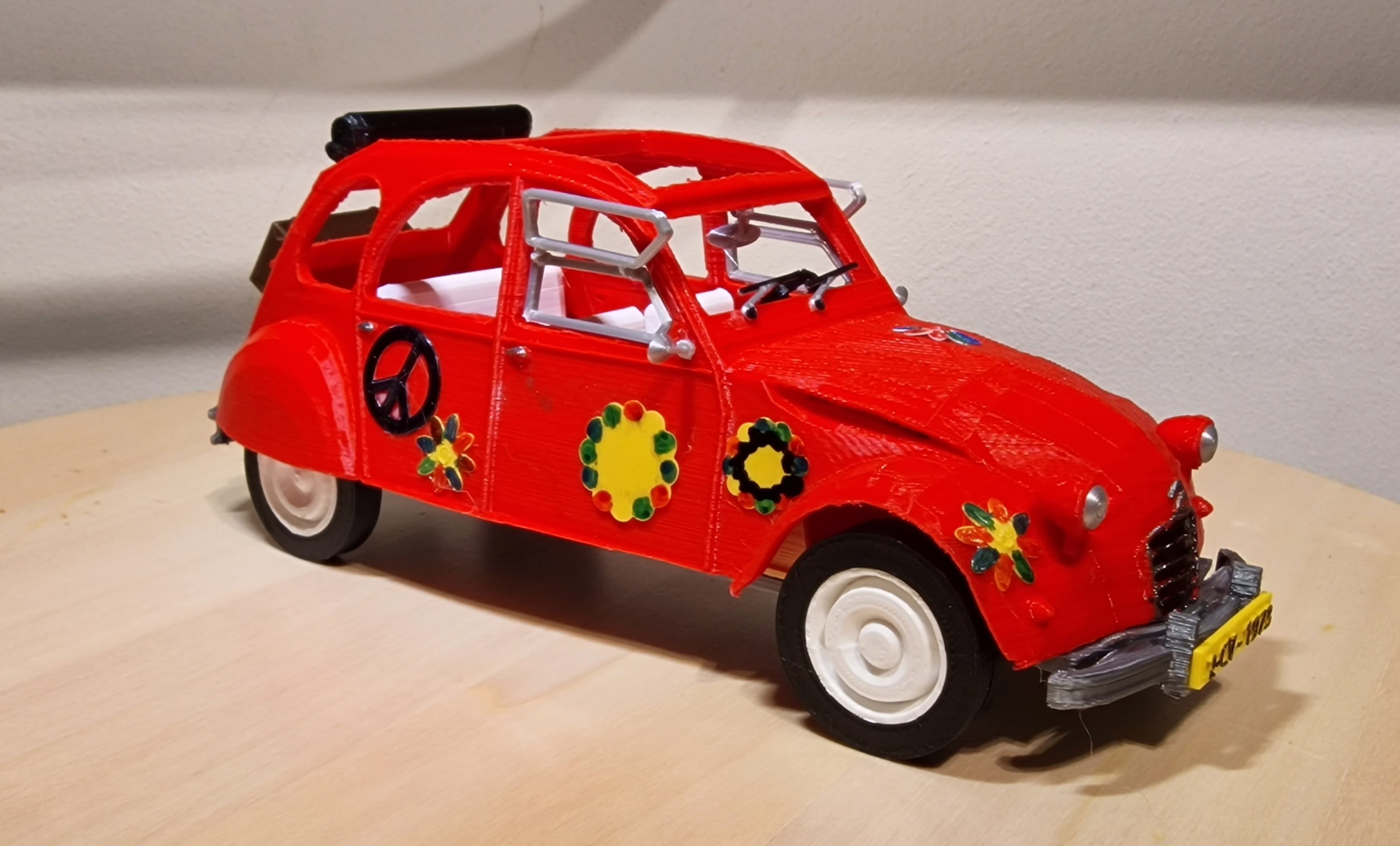 Citroën 2CV (flower Power) year 1973 Disigner Ed van der Heijden