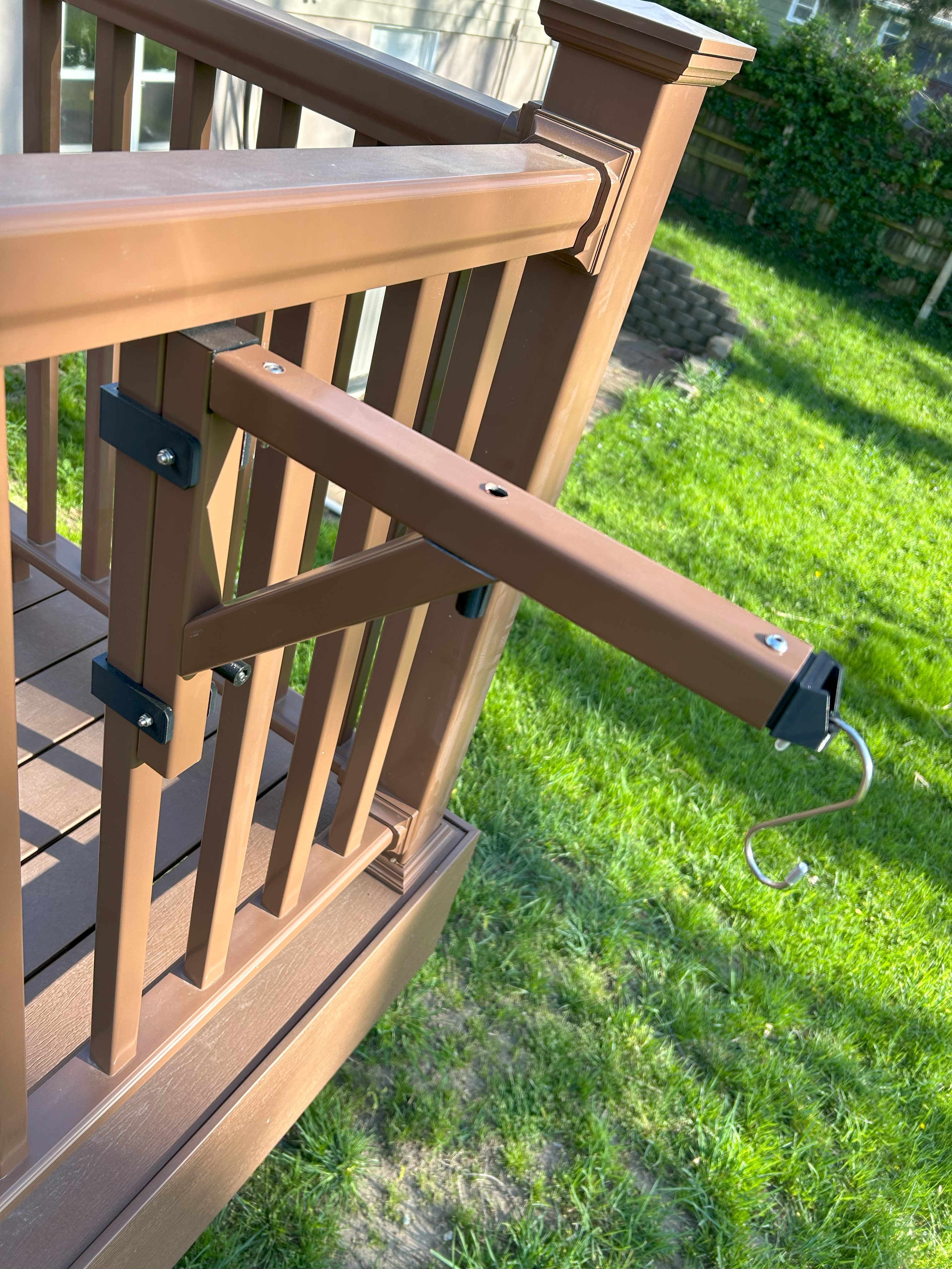 Porch deck hook flowers feeder composite balusters