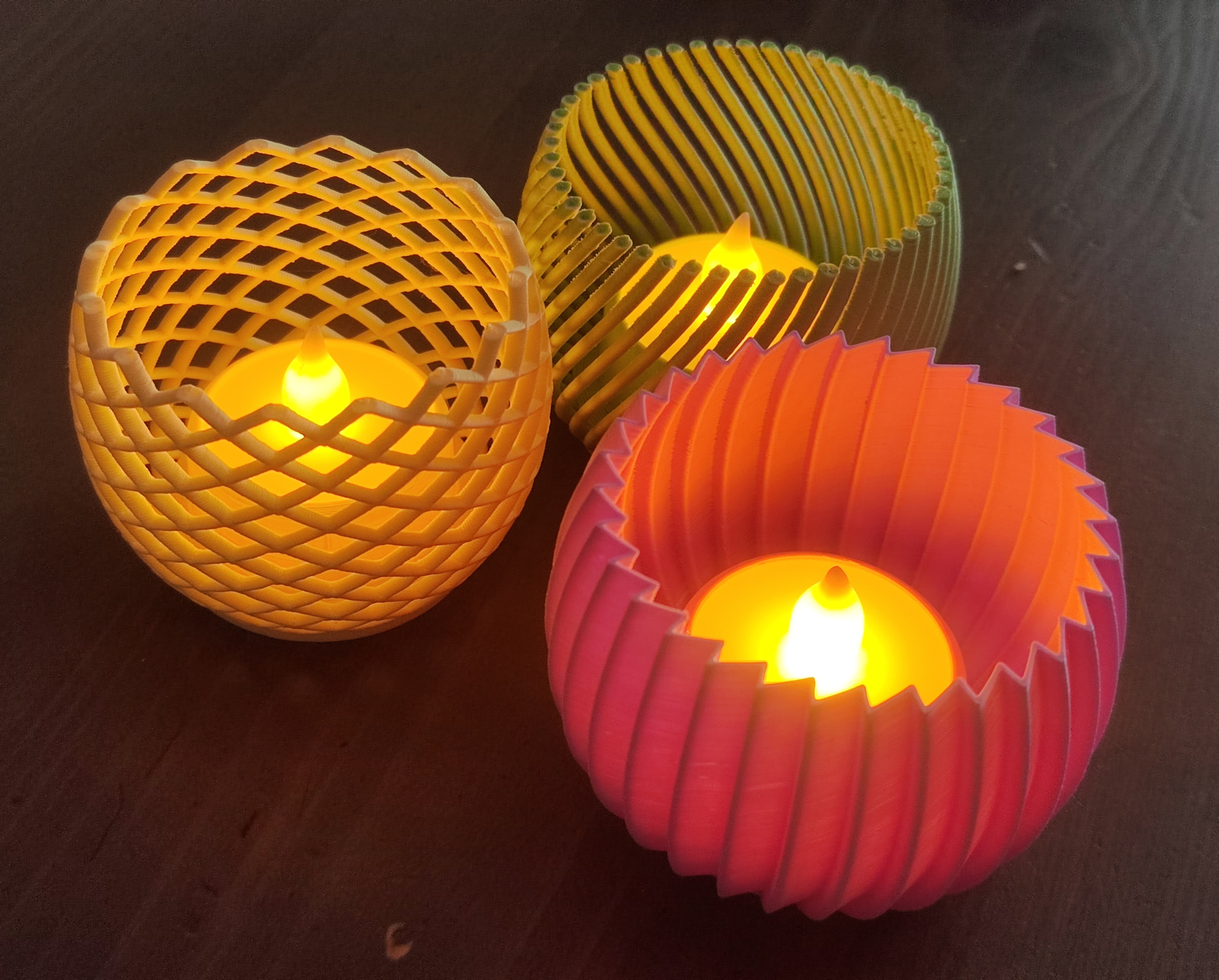 Tealight cup/holder (Easter egg remix)